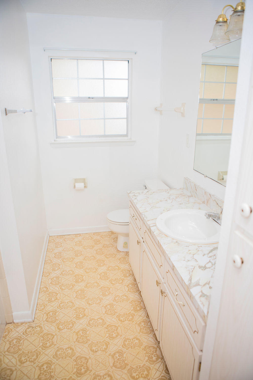 HOLLY WOODS - Residential