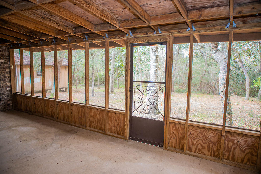 HOLLY WOODS - Residential