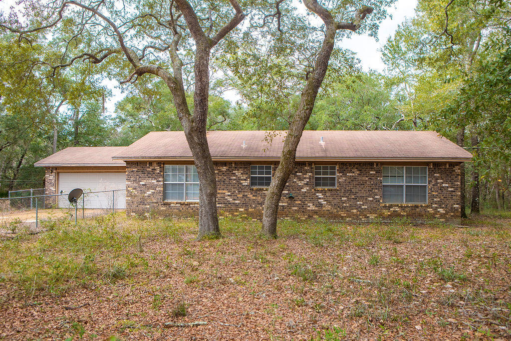 HOLLY WOODS - Residential