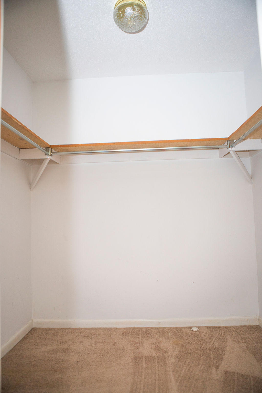 HOLLY WOODS - Residential