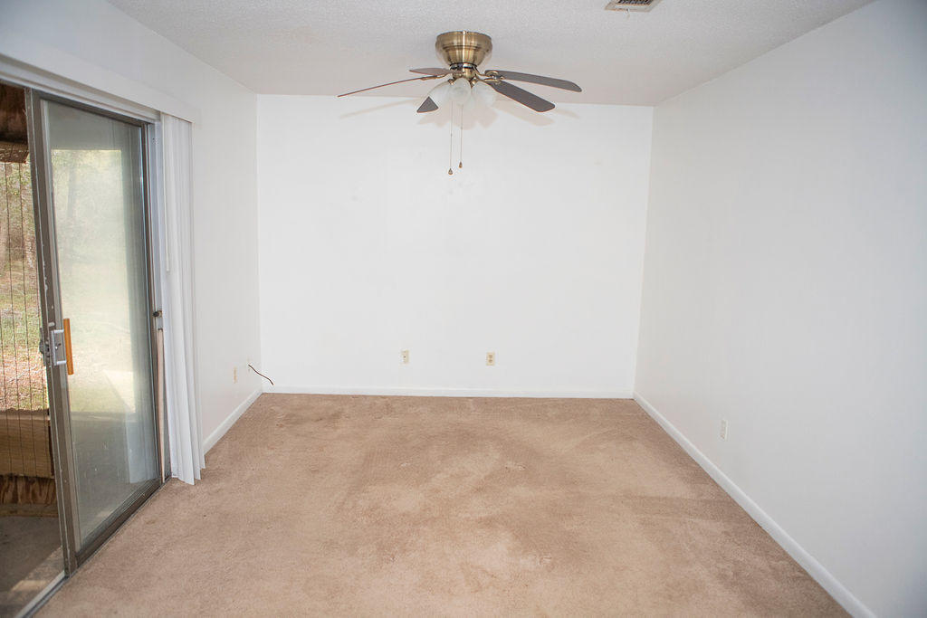 HOLLY WOODS - Residential