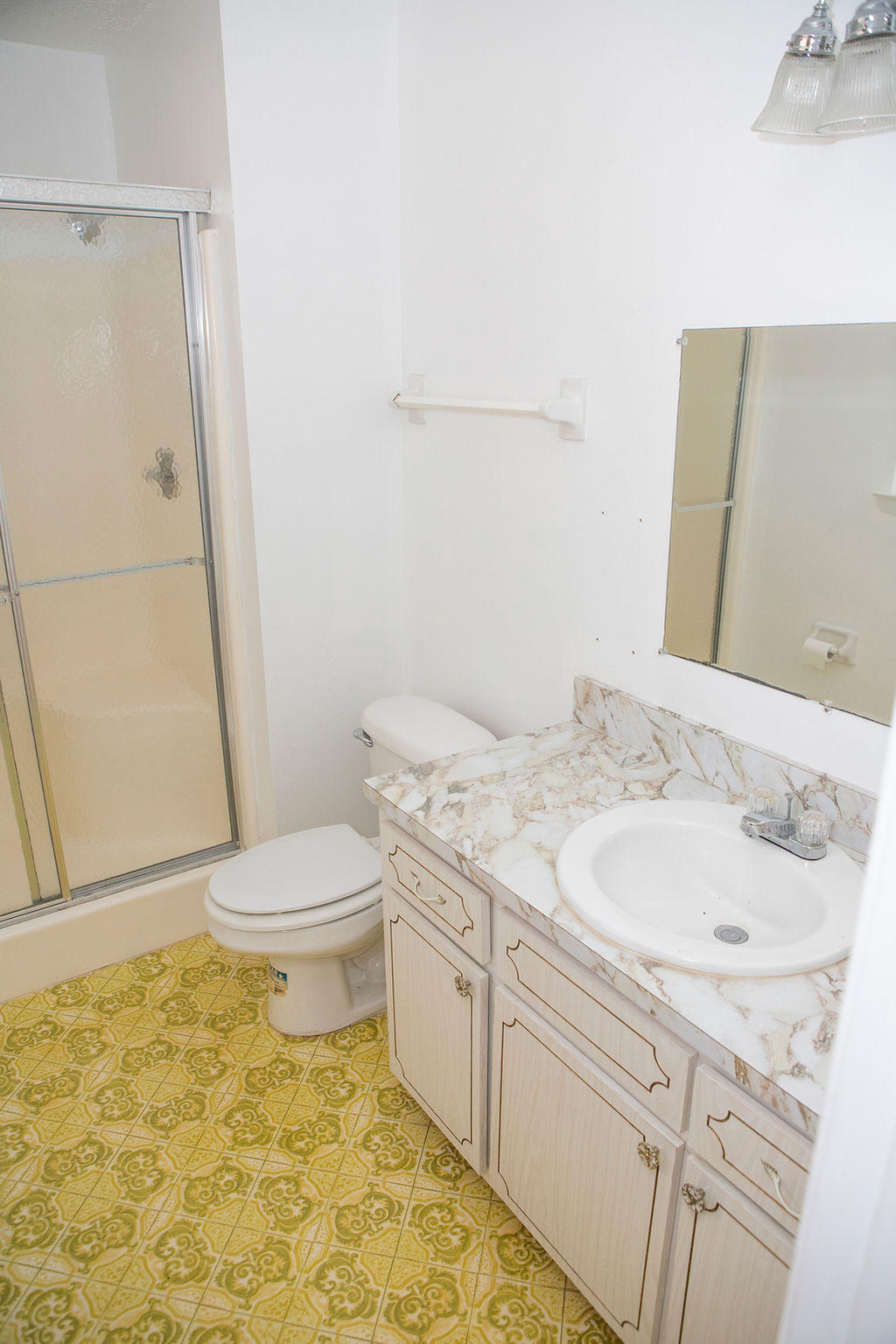 HOLLY WOODS - Residential