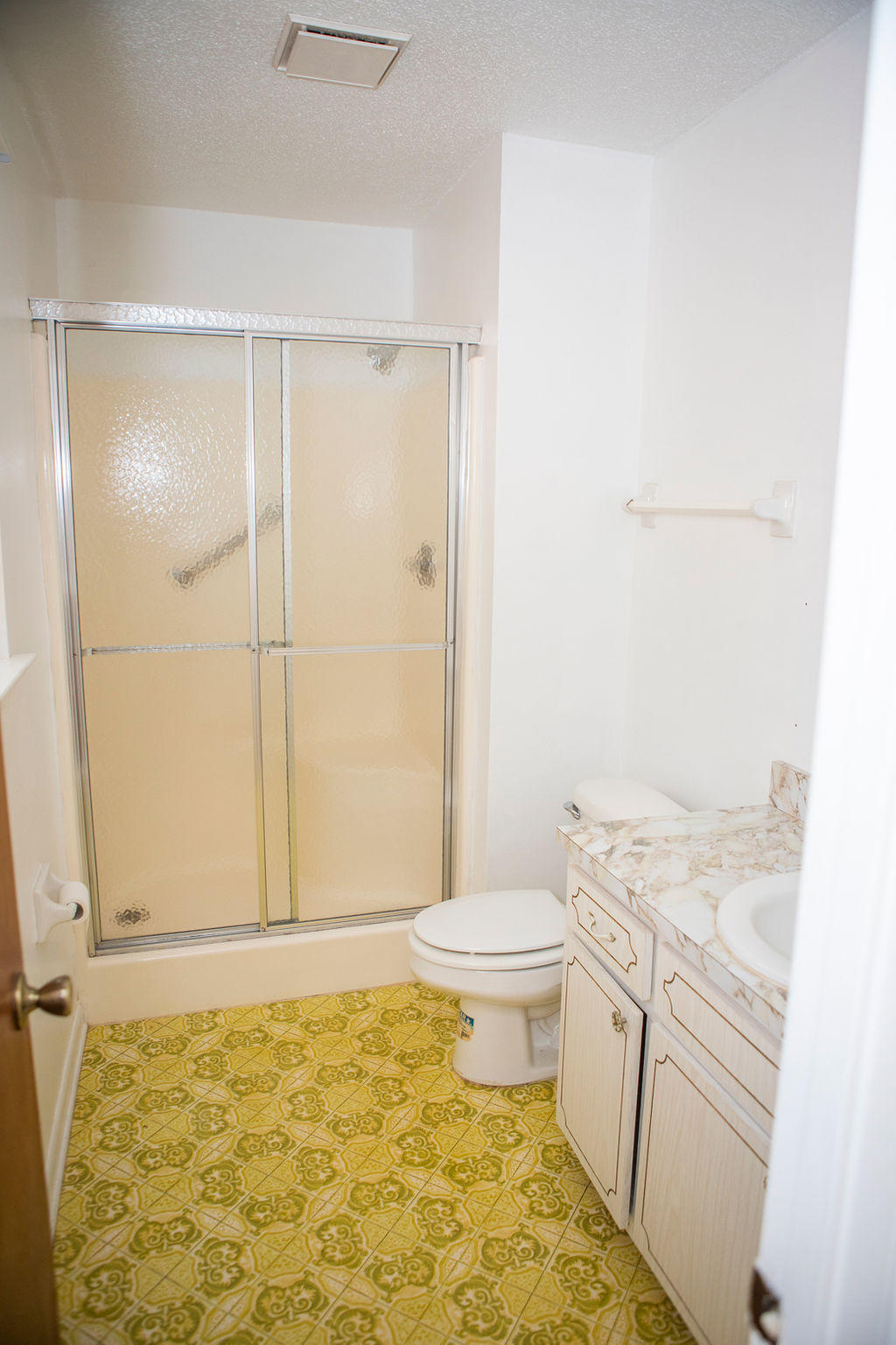 HOLLY WOODS - Residential