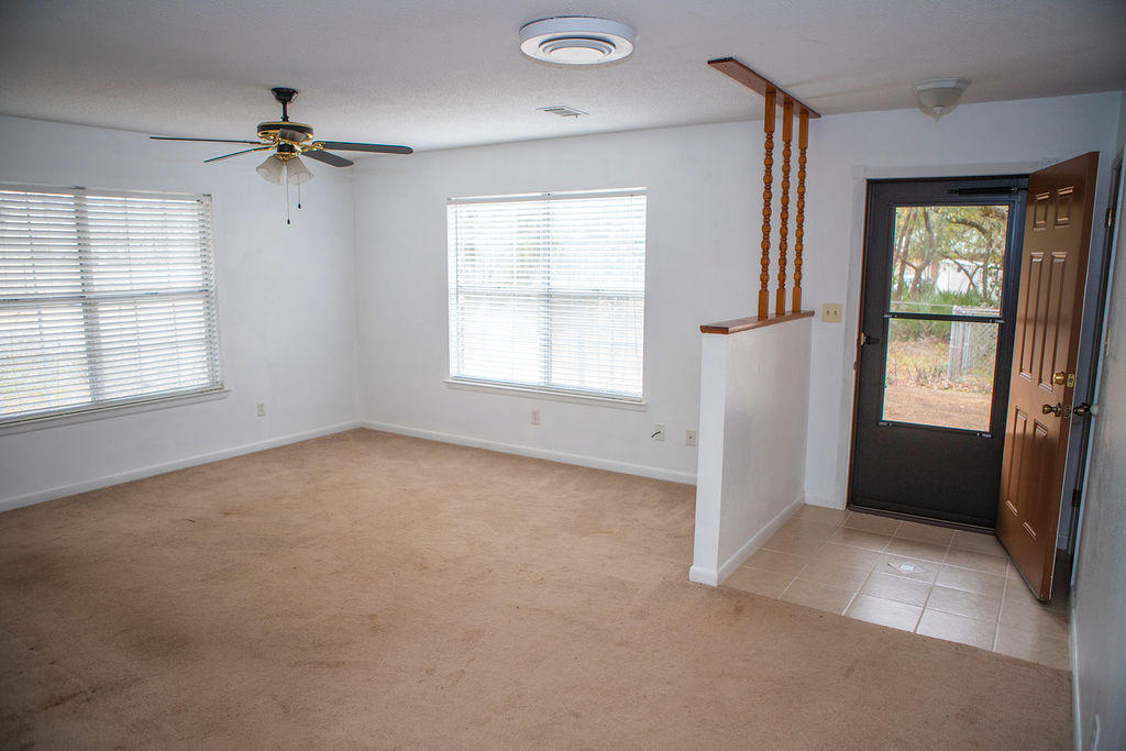 HOLLY WOODS - Residential