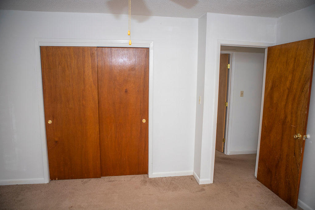 HOLLY WOODS - Residential