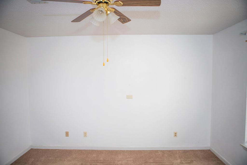 HOLLY WOODS - Residential