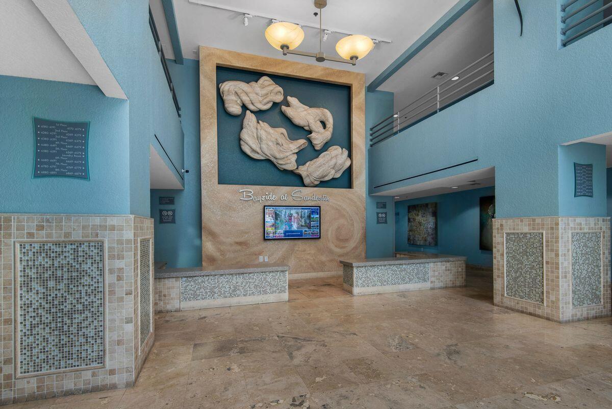 BAYSIDE CONDO SANDESTIN - Residential