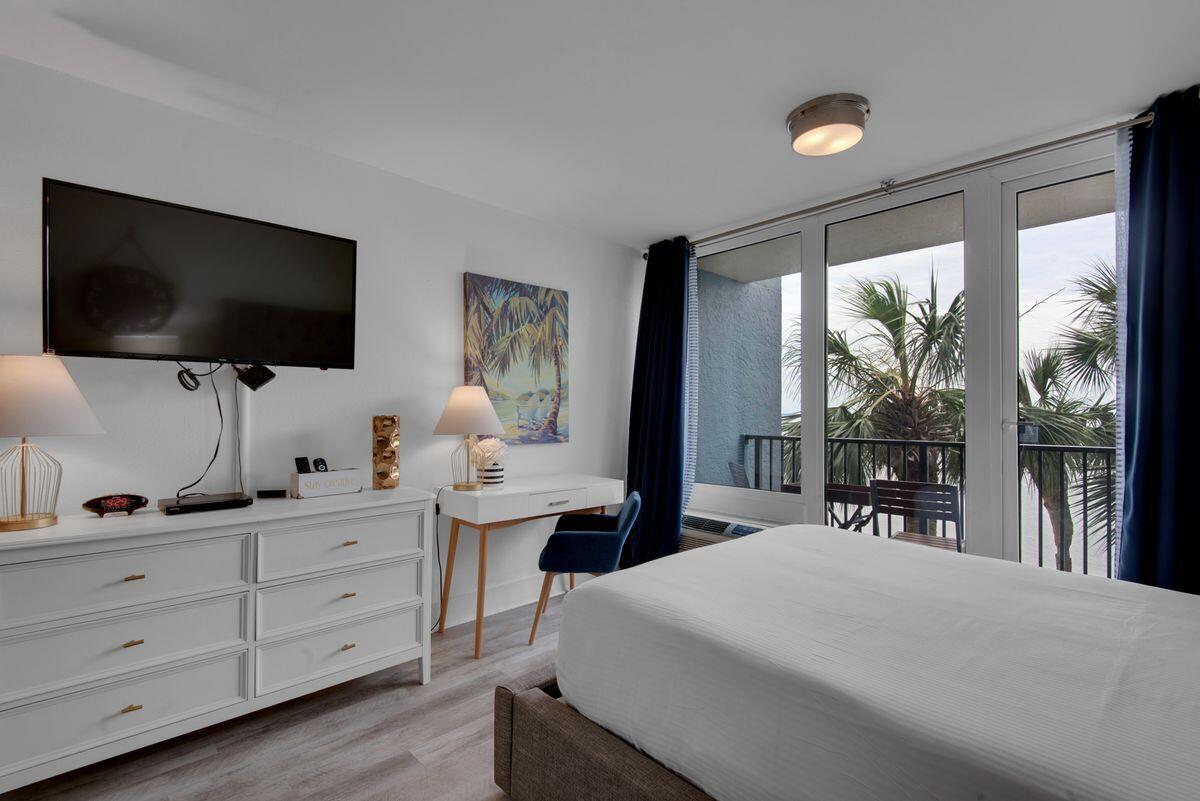 BAYSIDE CONDO SANDESTIN - Residential