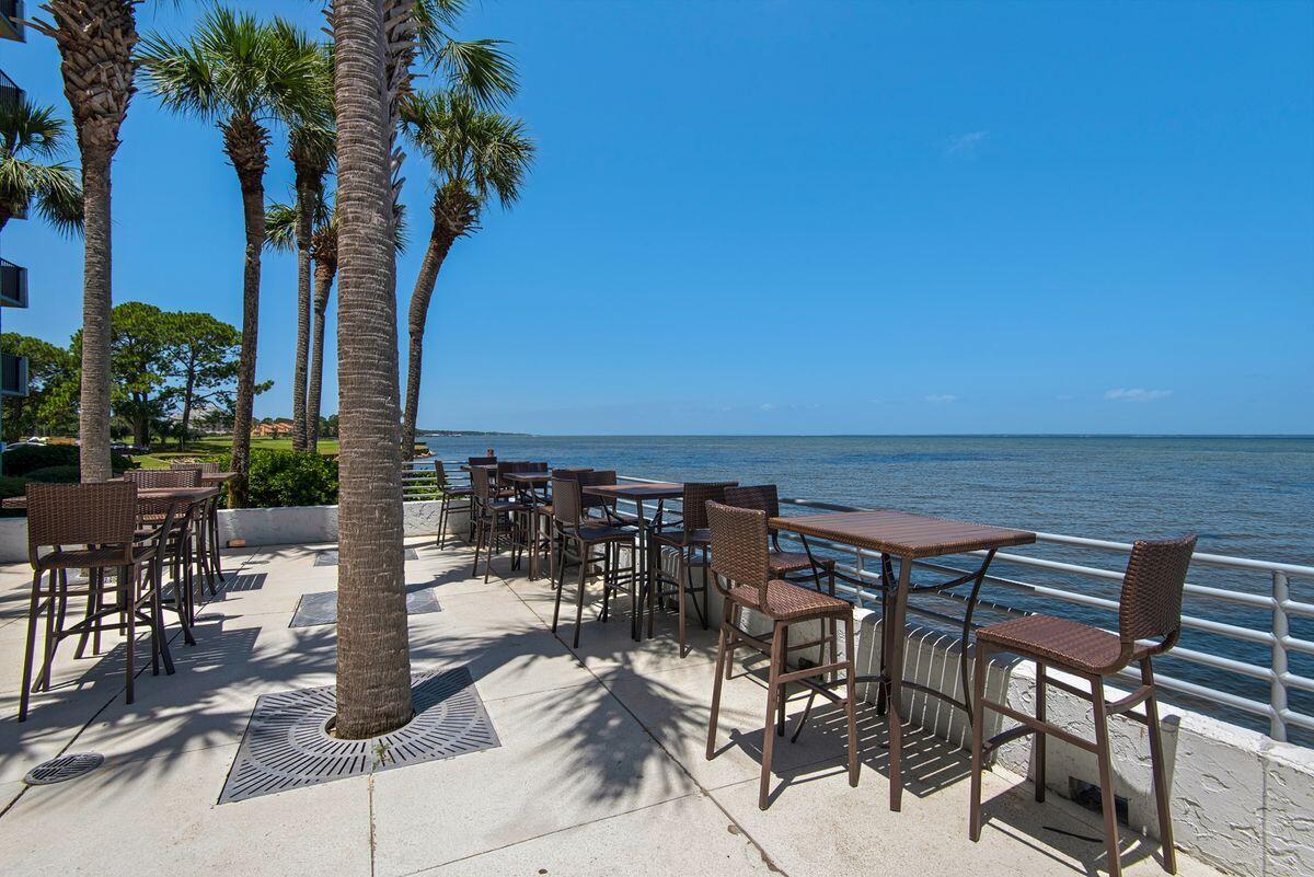 BAYSIDE CONDO SANDESTIN - Residential