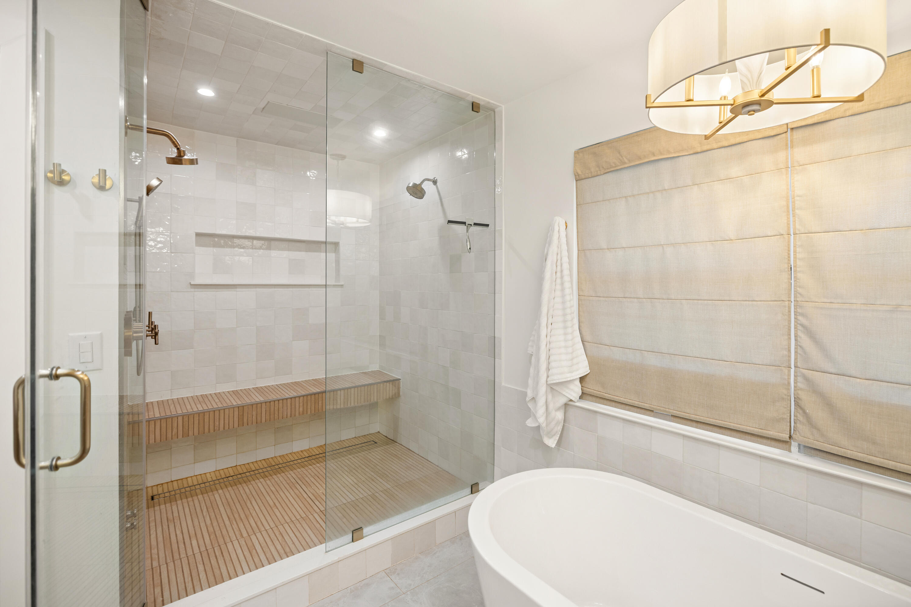 ROCKY BAYOU COUNTRY CLUB ESTATES 1 - Residential Lease
