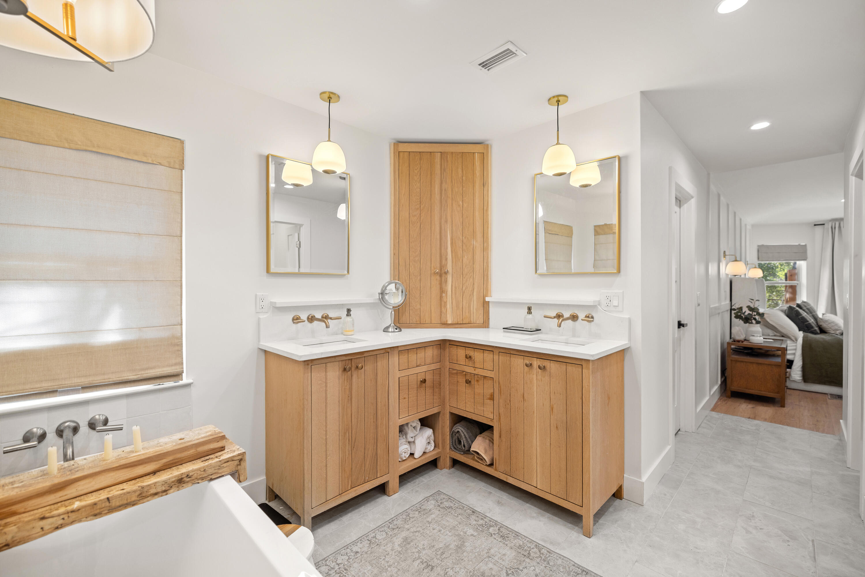 ROCKY BAYOU COUNTRY CLUB ESTATES 1 - Residential Lease