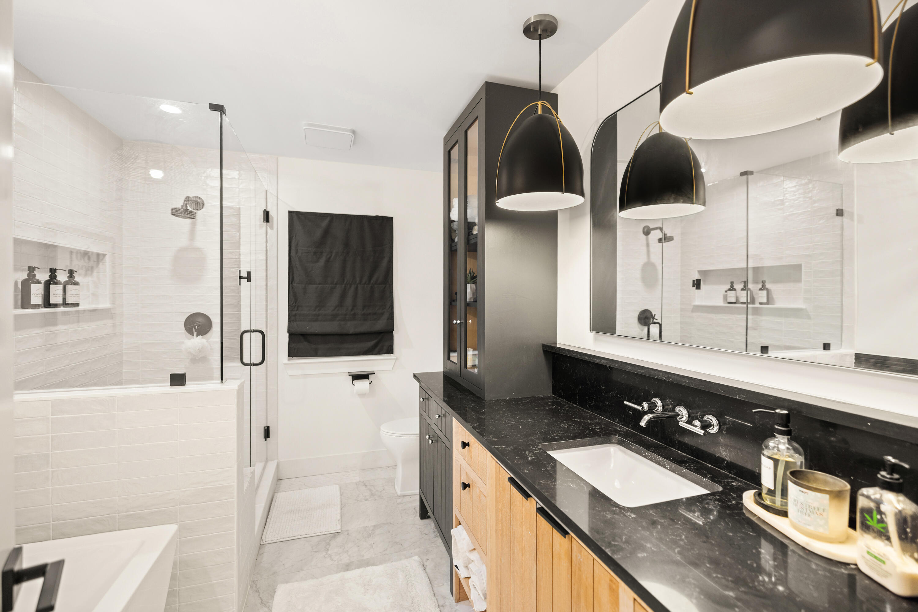 ROCKY BAYOU COUNTRY CLUB ESTATES 1 - Residential Lease