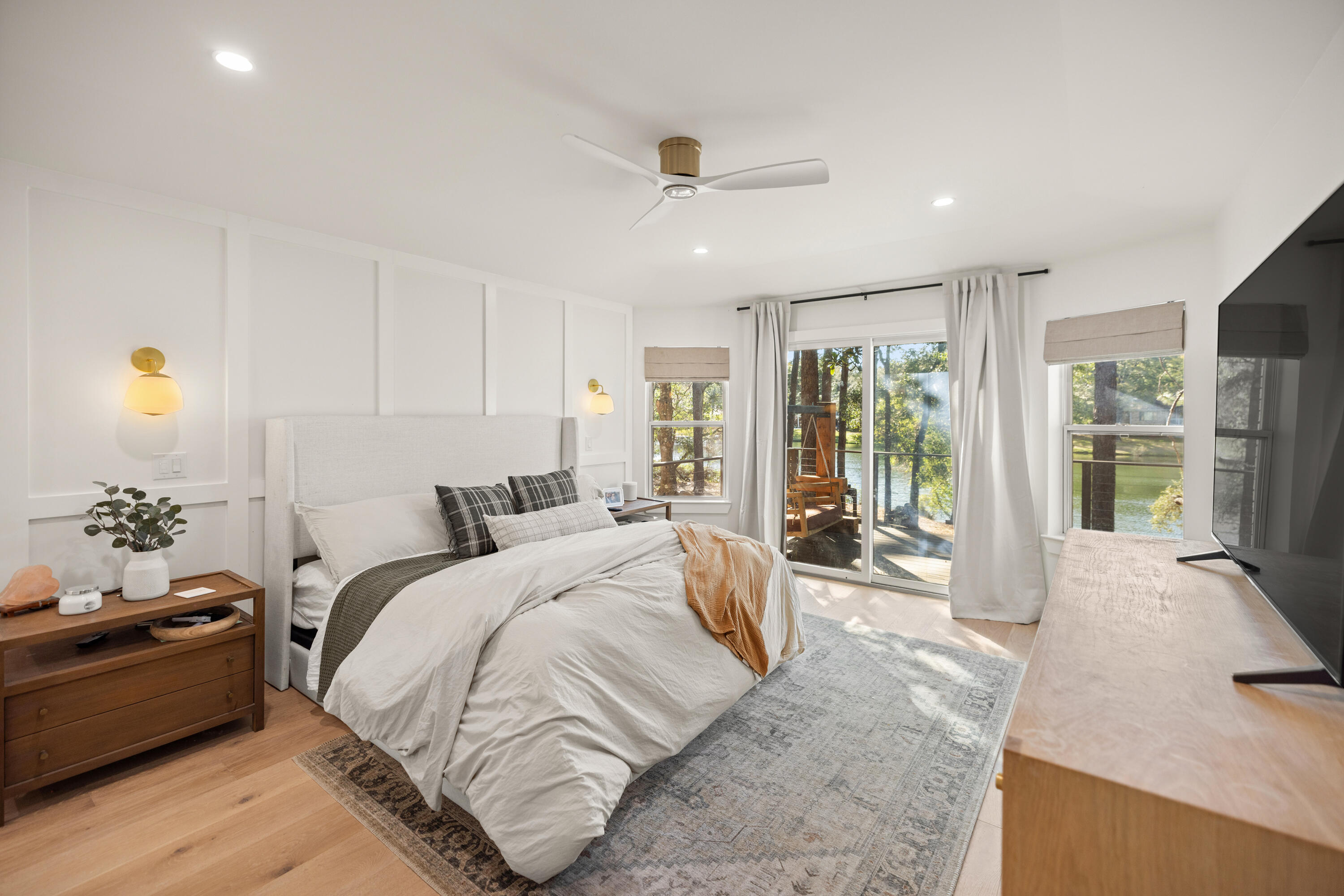 ROCKY BAYOU COUNTRY CLUB ESTATES 1 - Residential Lease