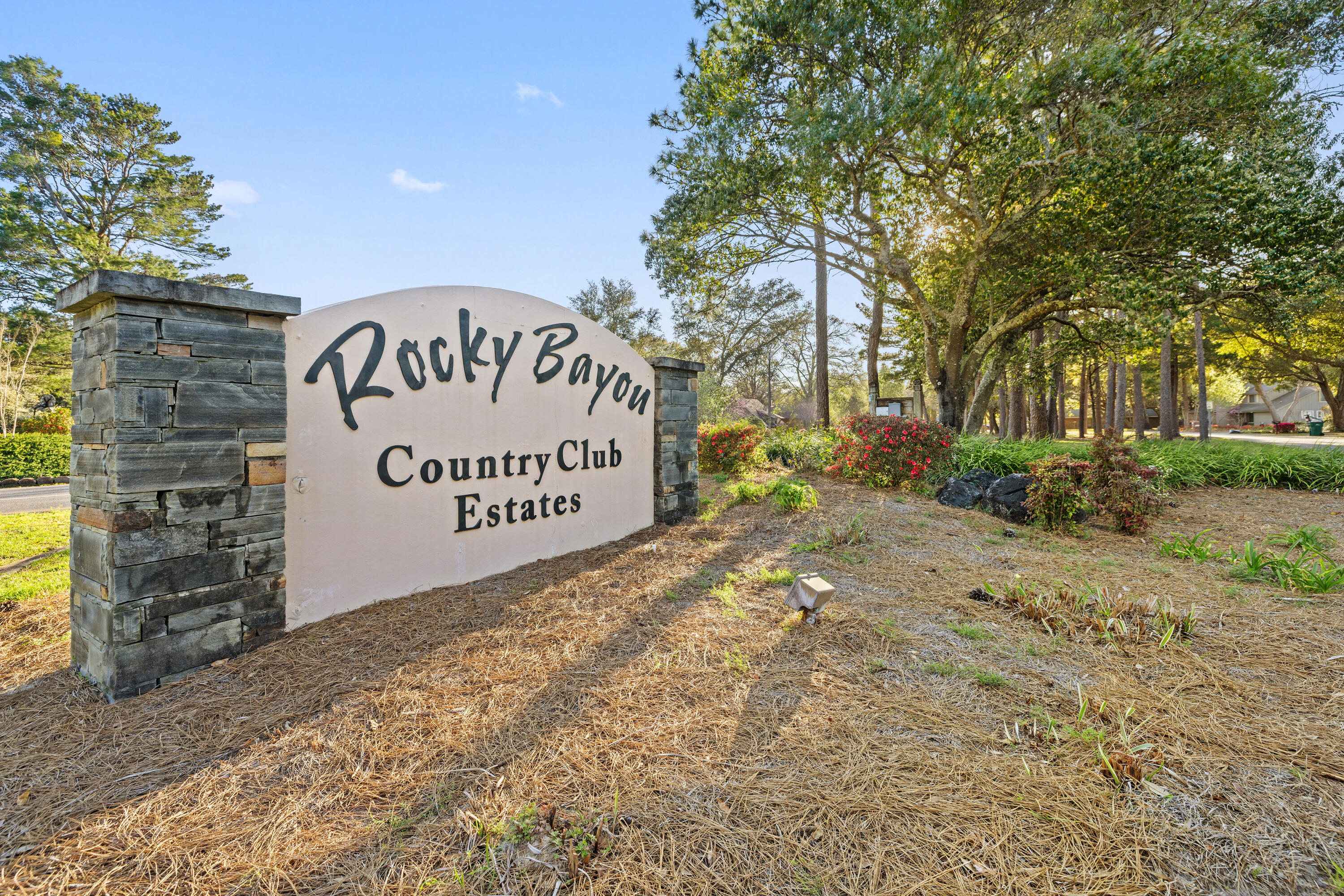 ROCKY BAYOU COUNTRY CLUB ESTATES 1 - Residential Lease