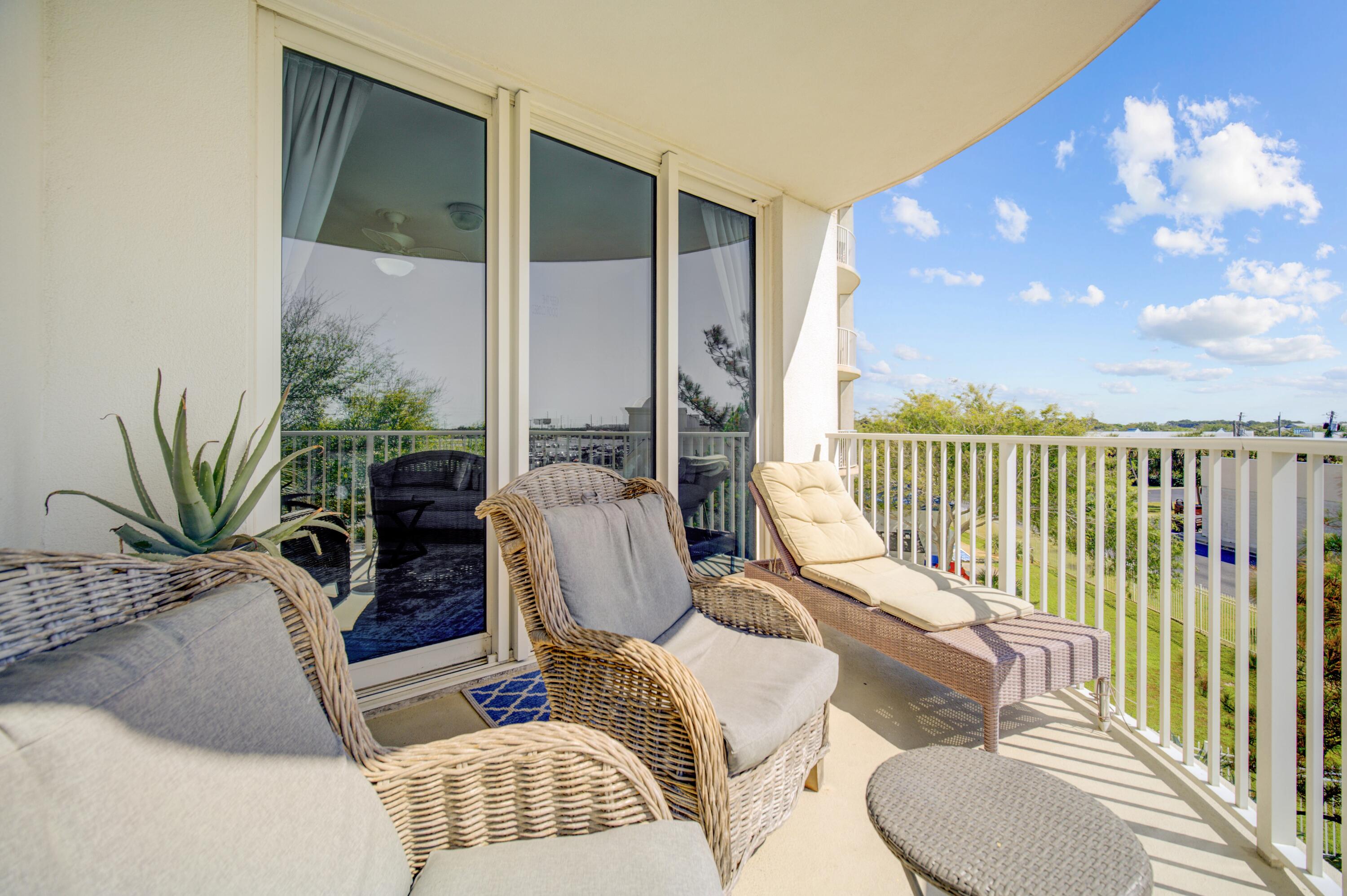 THE PALMS OF DESTIN - Residential