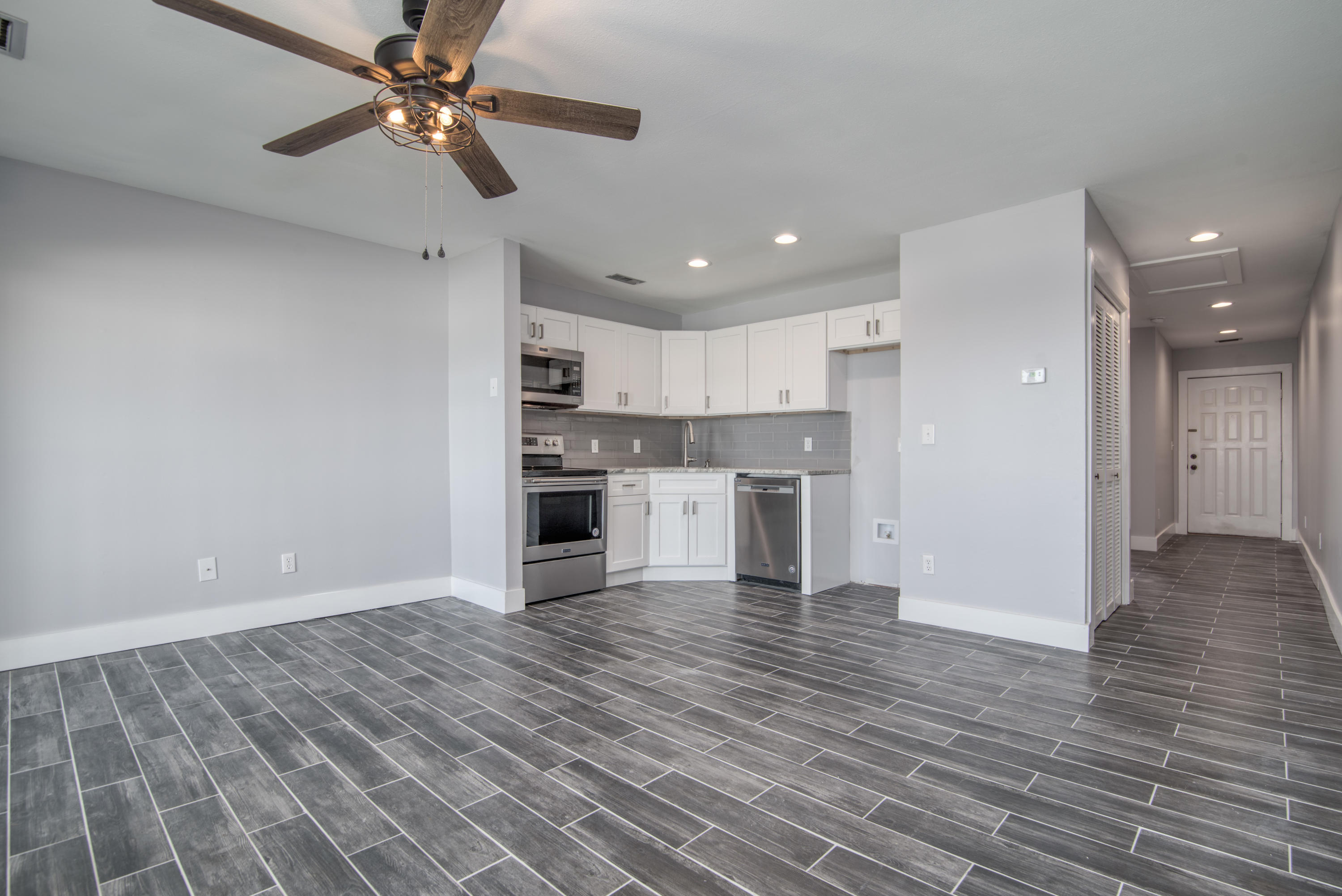 SAFE HARBOUR VILLAGE CONDO - Residential