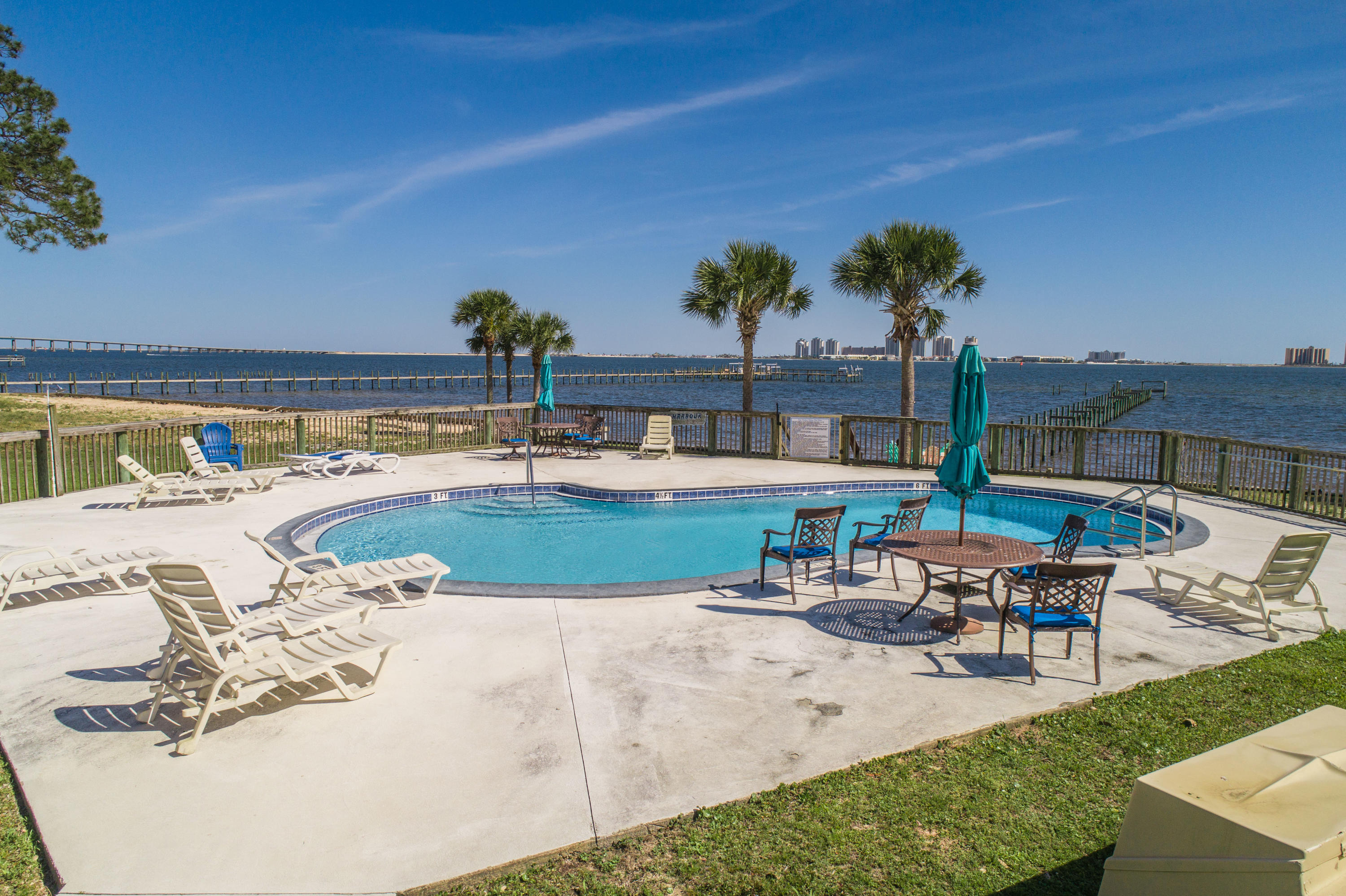 SAFE HARBOUR VILLAGE CONDO - Residential