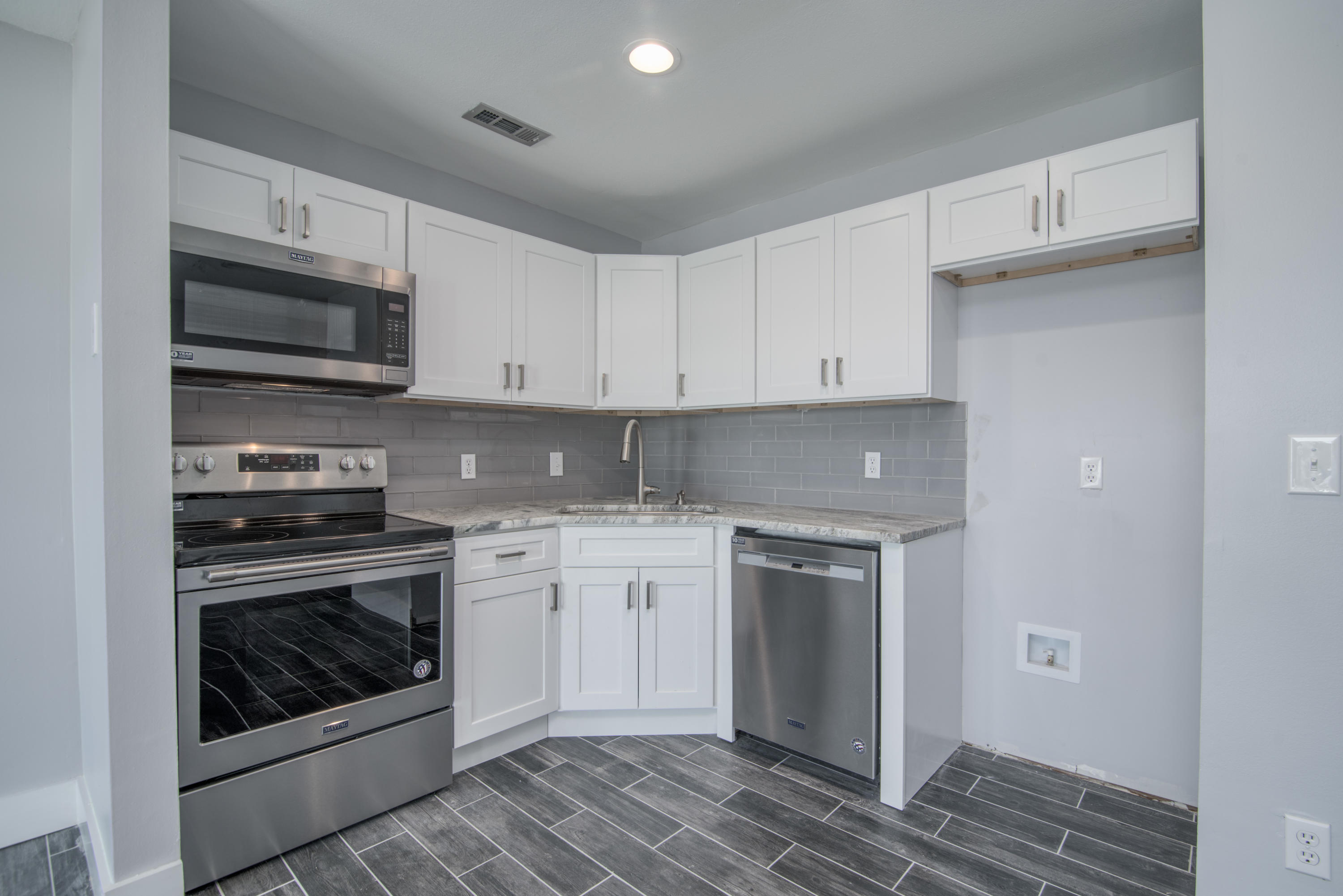 SAFE HARBOUR VILLAGE CONDO - Residential