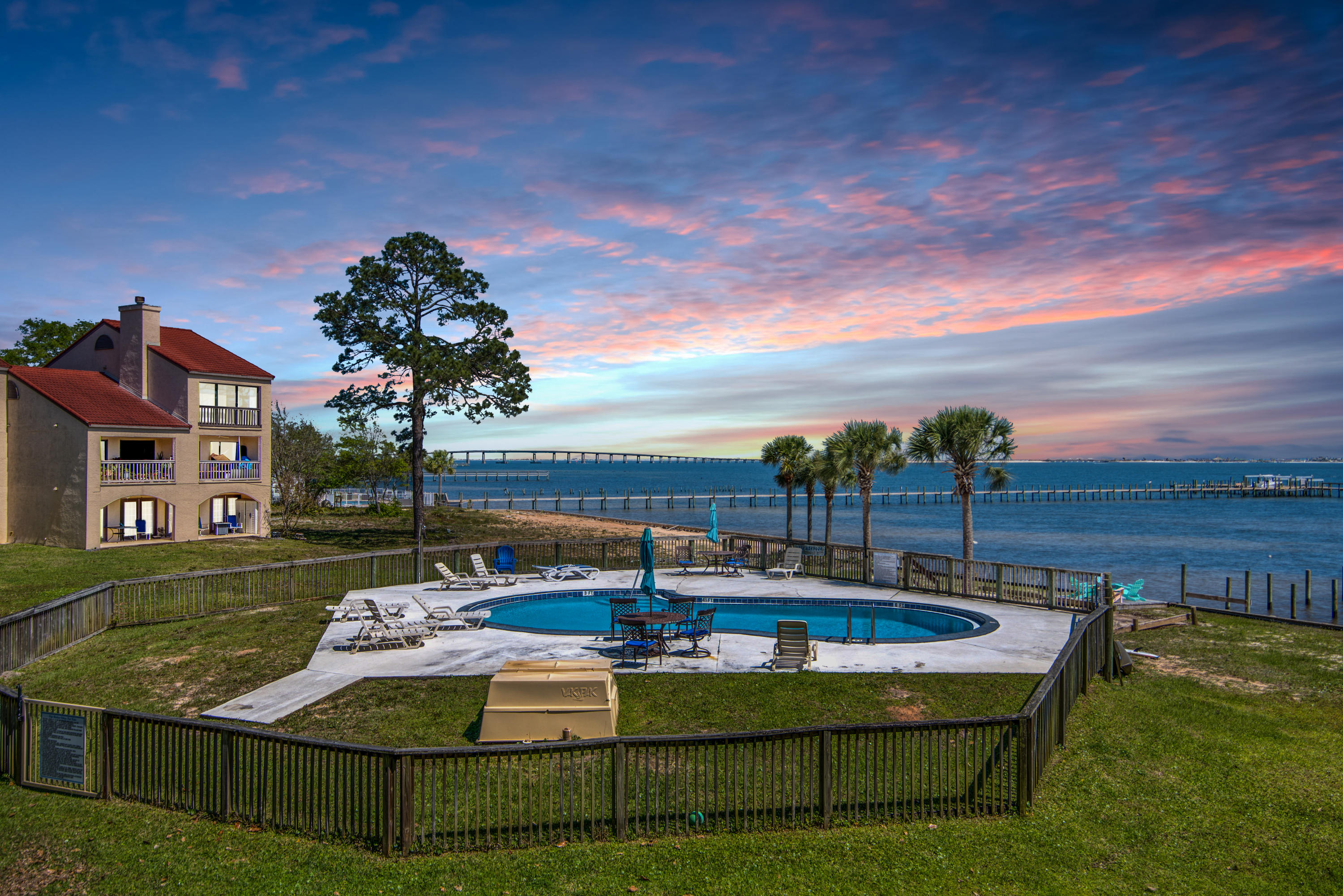 SAFE HARBOUR VILLAGE CONDO - Residential