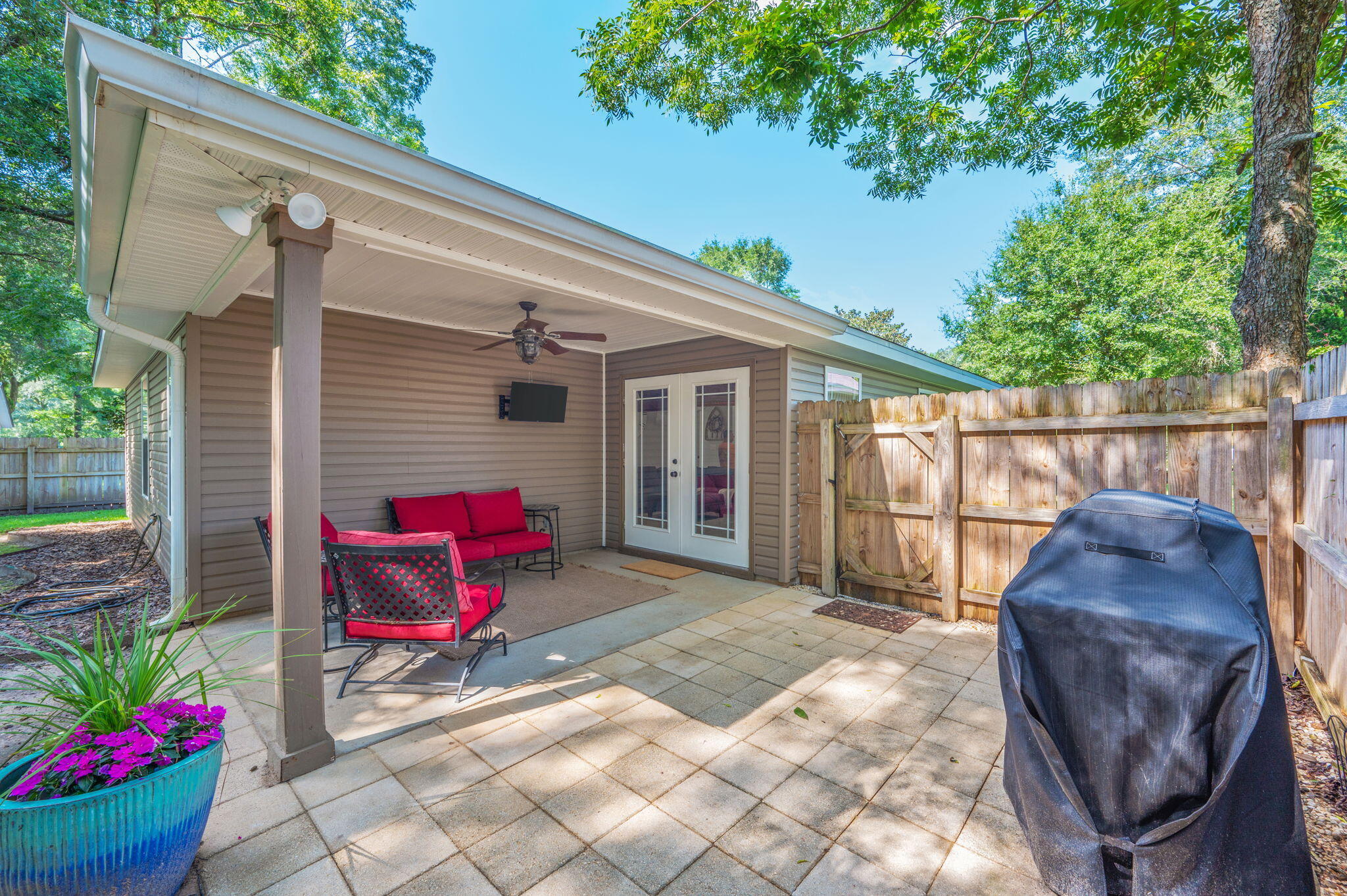 QUIET OAKS S/D - Residential