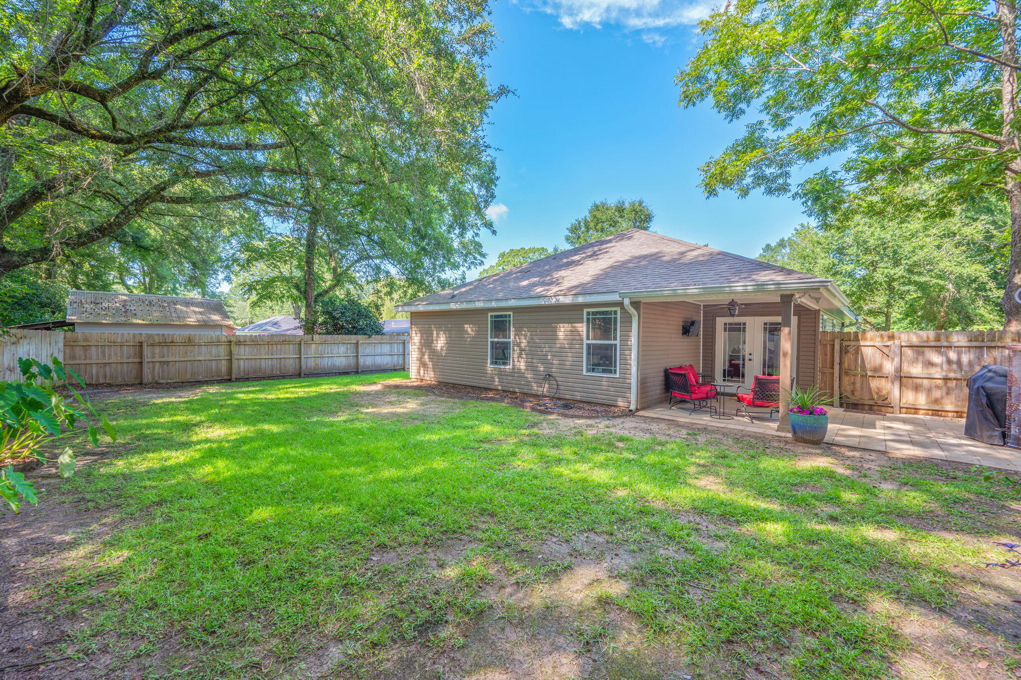 QUIET OAKS S/D - Residential