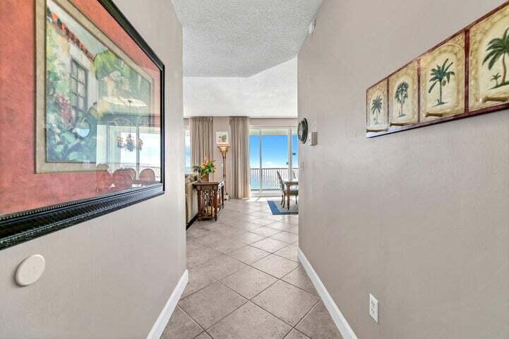 OCEANIA CONDO - Residential