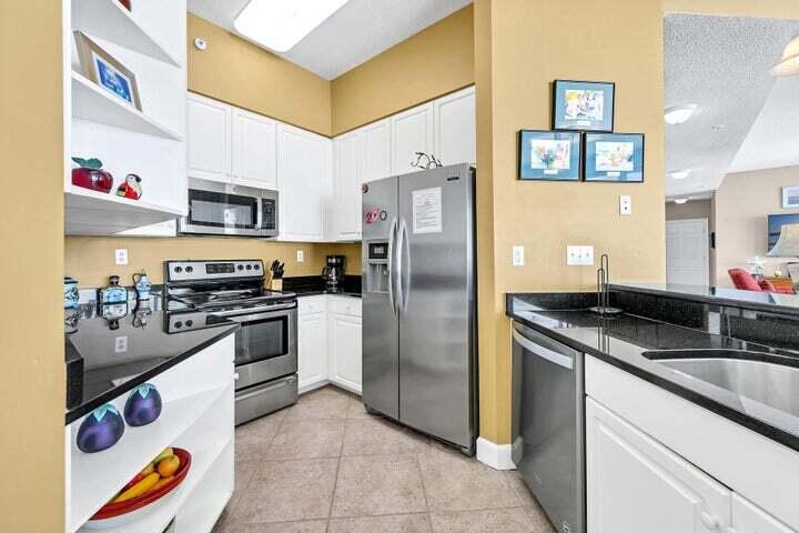 OCEANIA CONDO - Residential