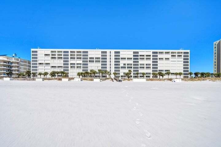 OCEANIA CONDO - Residential