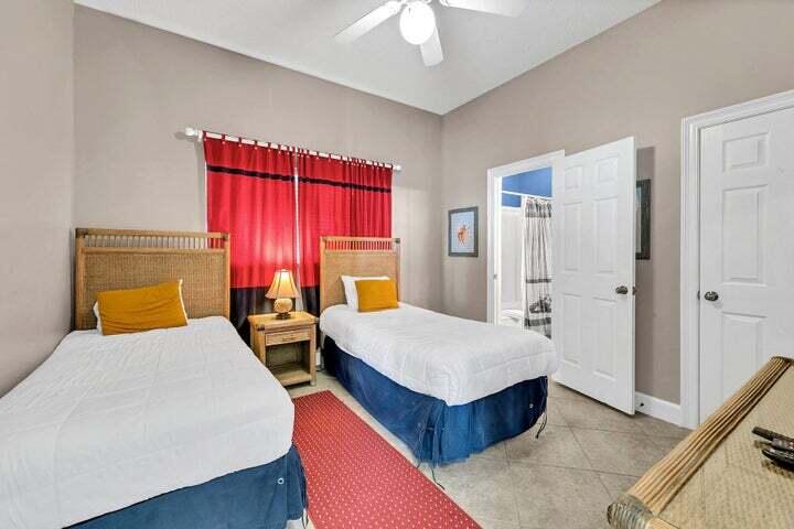 OCEANIA CONDO - Residential