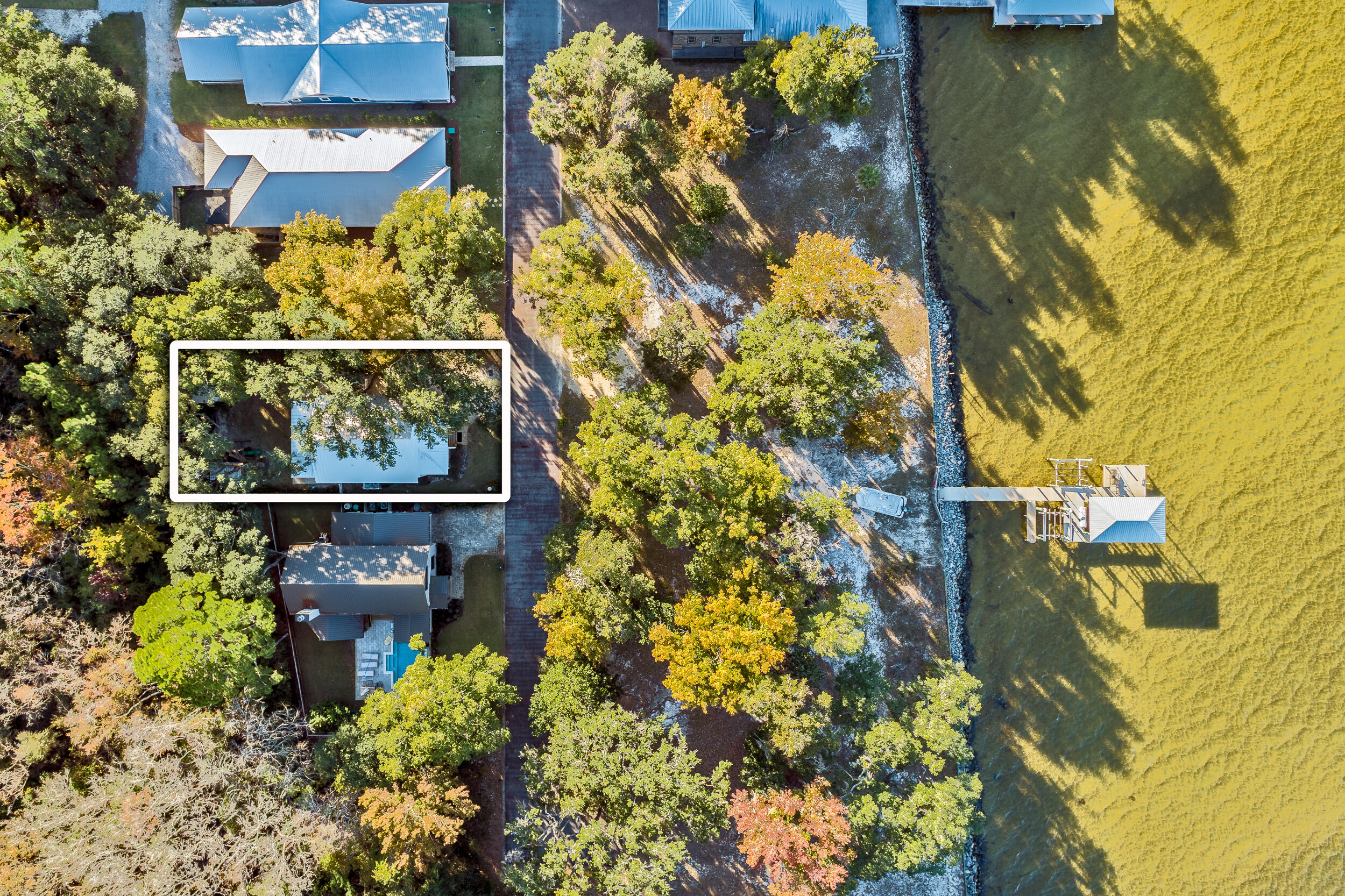 GRAYTON BAYOU - Residential