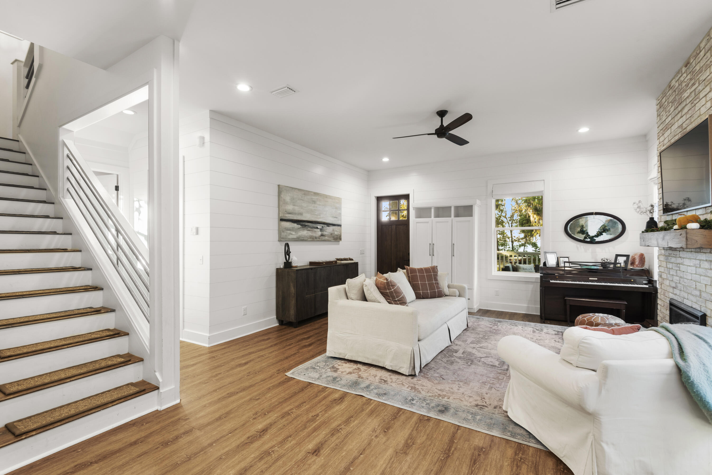 GRAYTON BAYOU - Residential