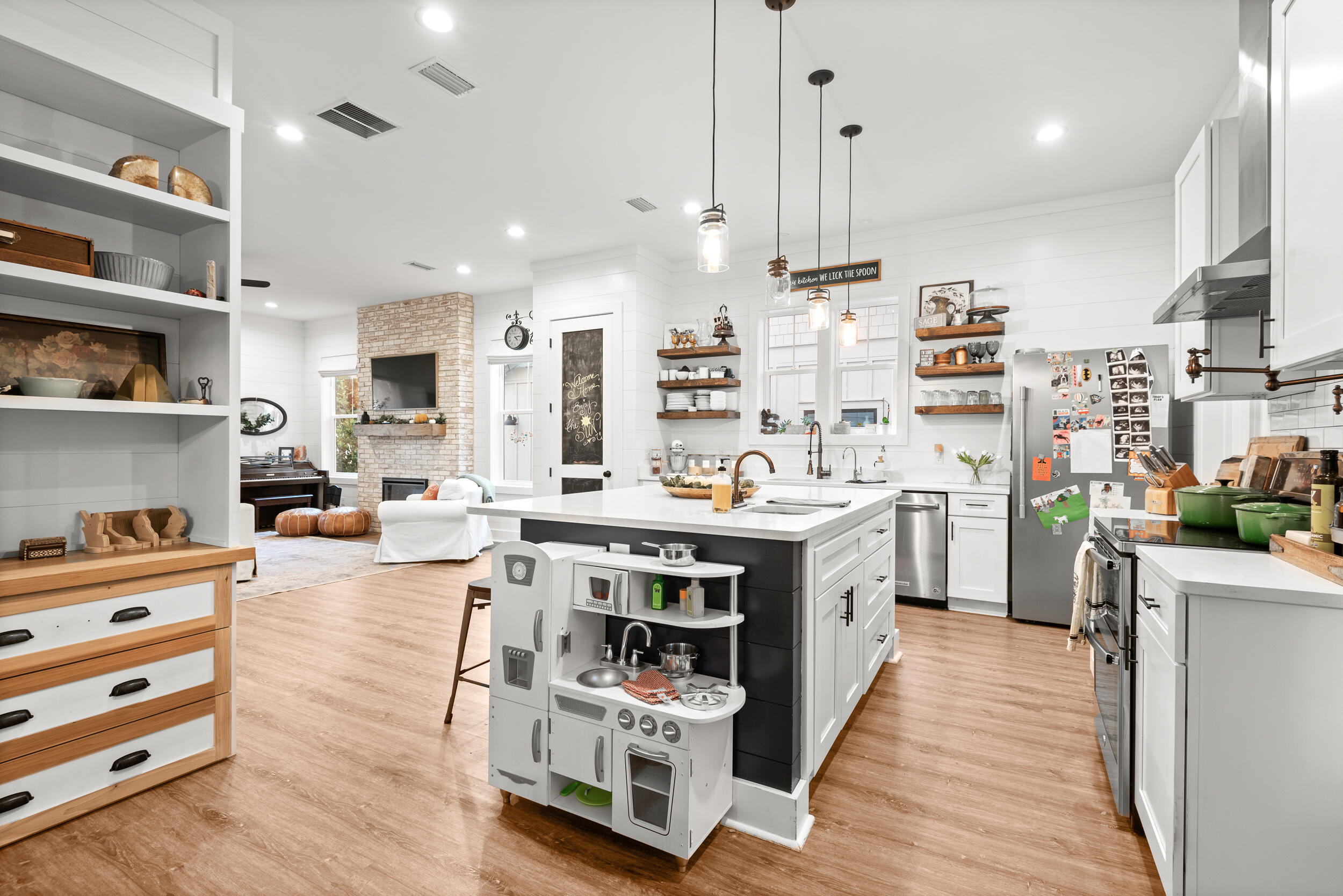 GRAYTON BAYOU - Residential