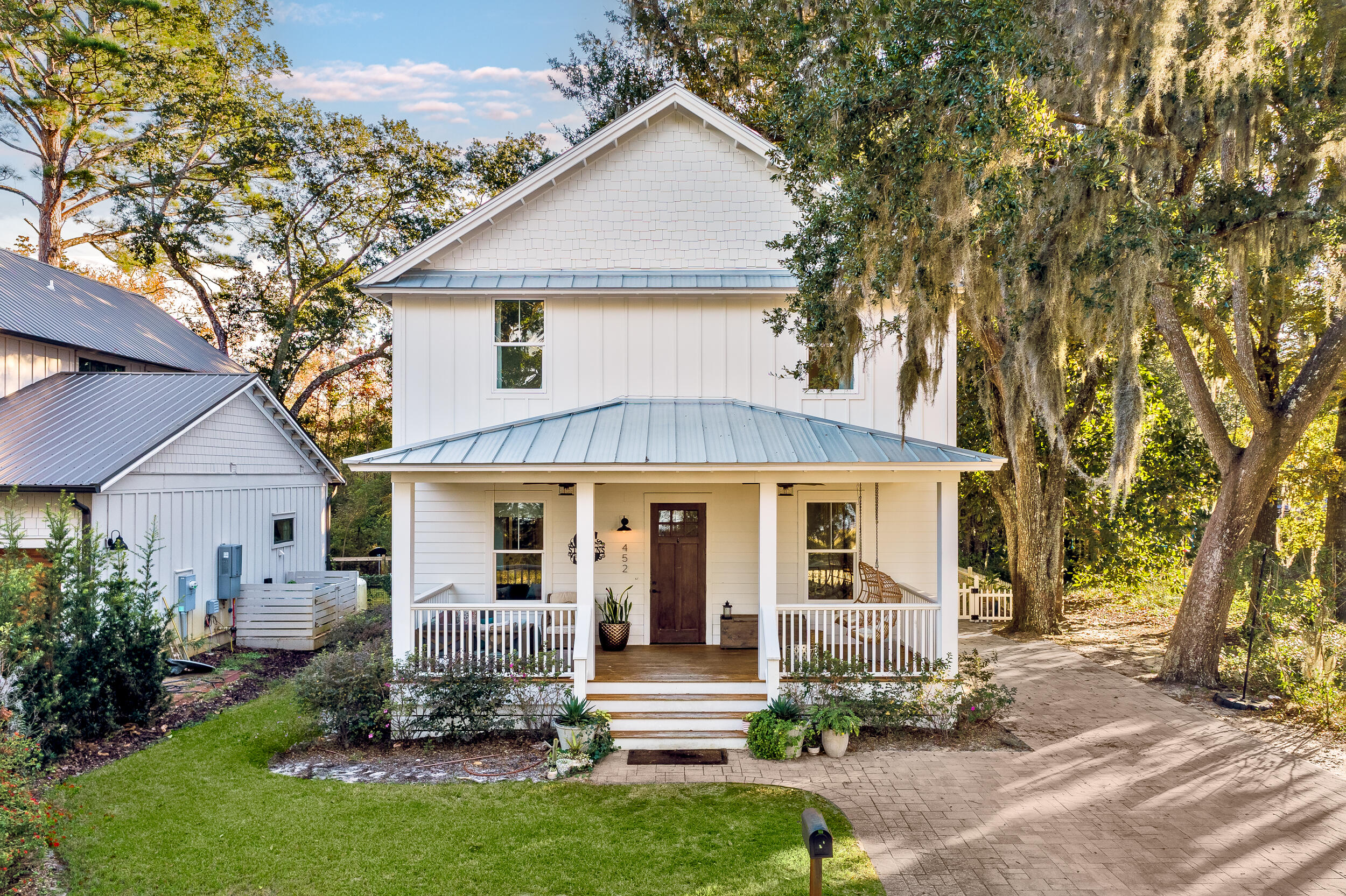 GRAYTON BAYOU - Residential