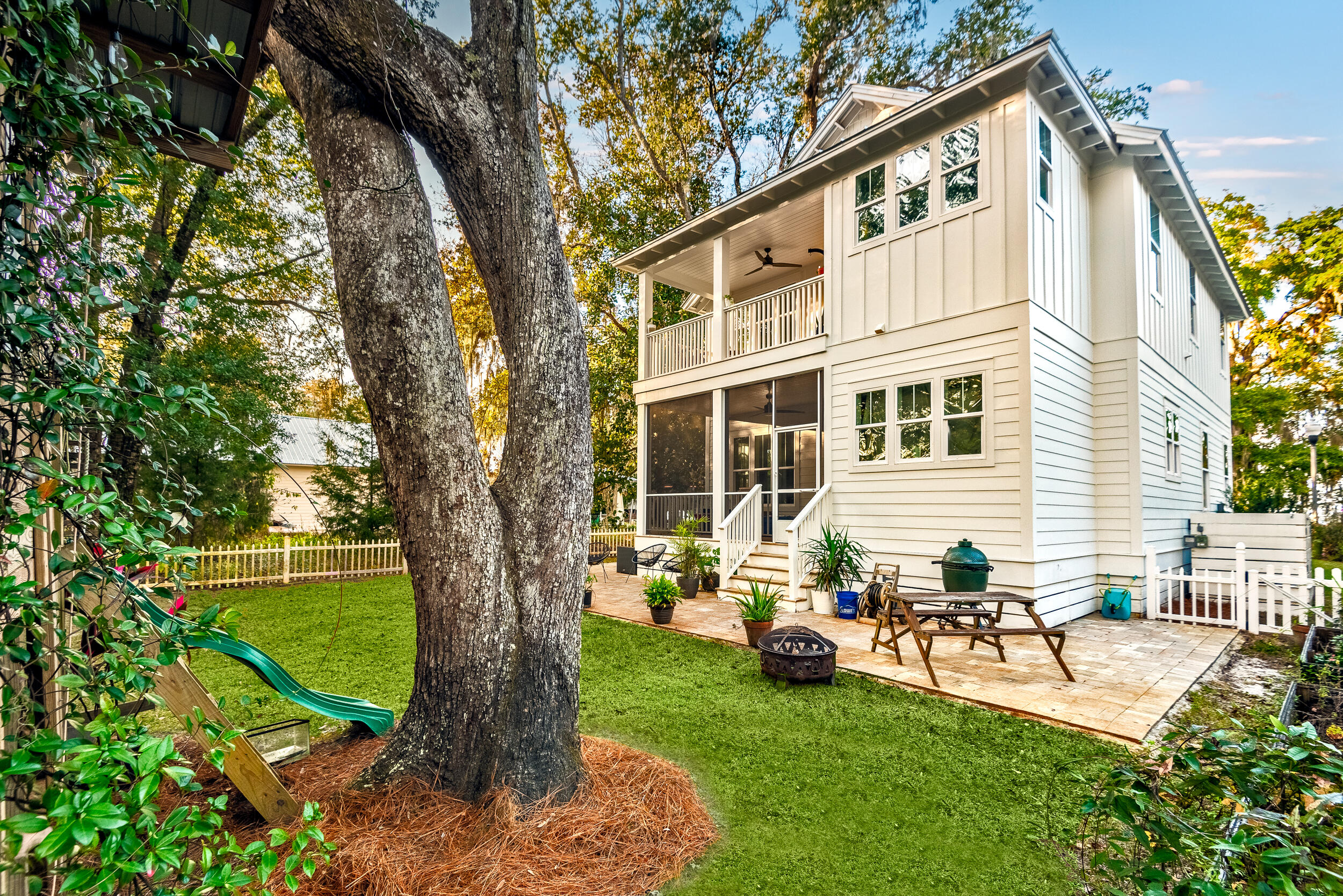 GRAYTON BAYOU - Residential