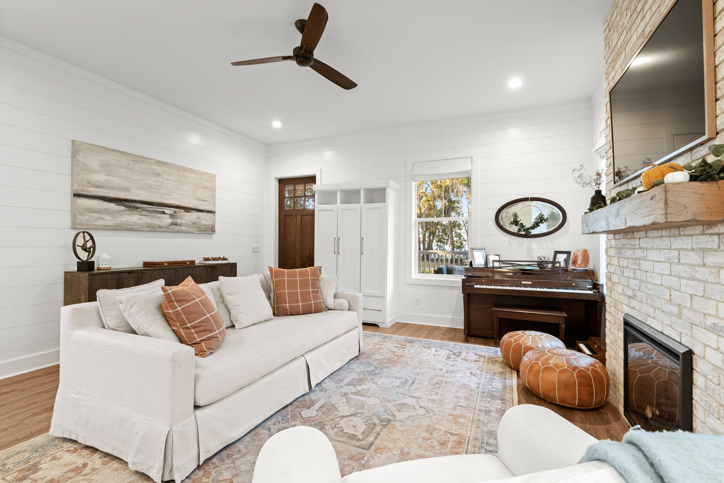 GRAYTON BAYOU - Residential