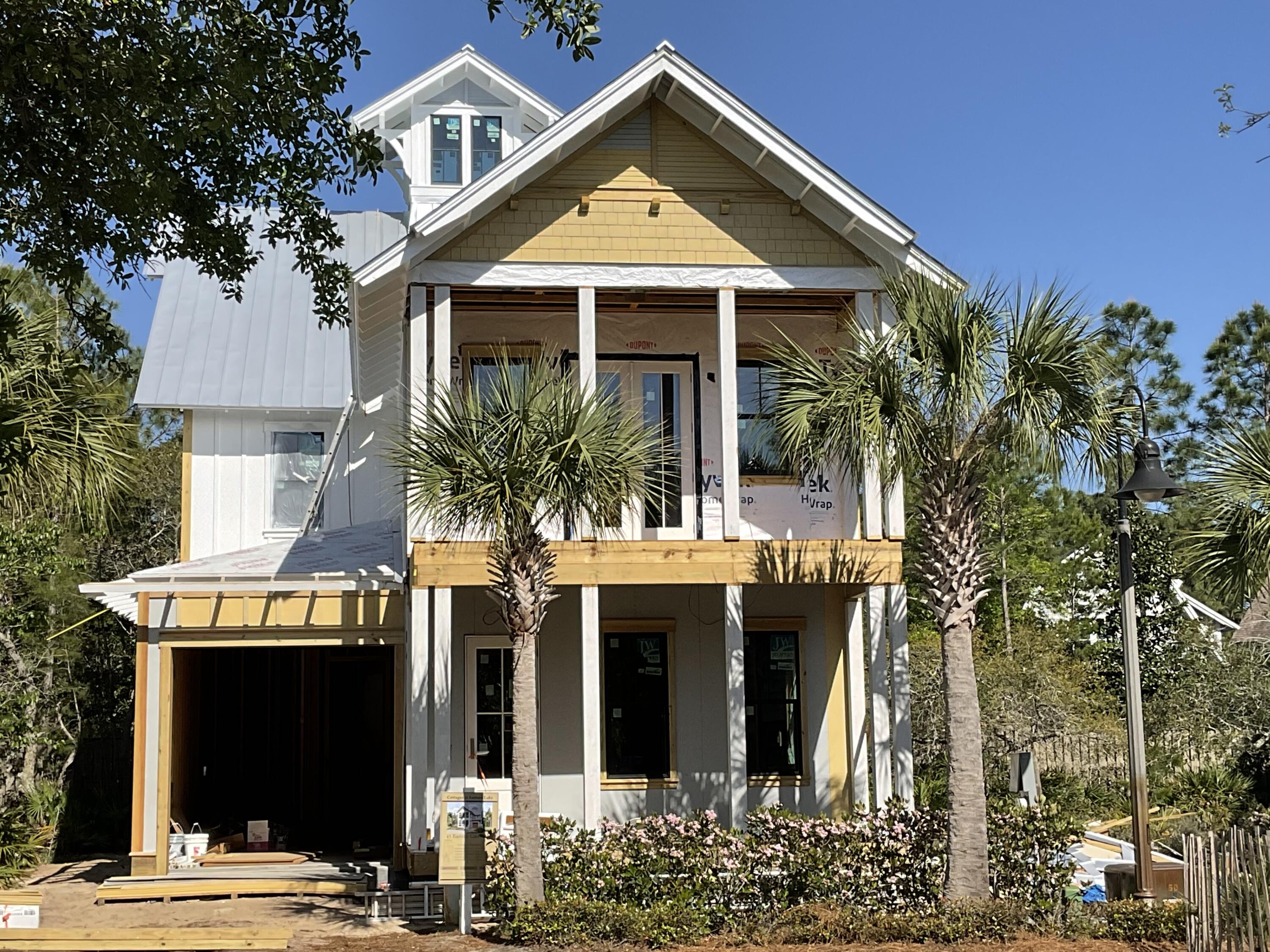 COTTAGES AT EASTERN LAKE - Residential