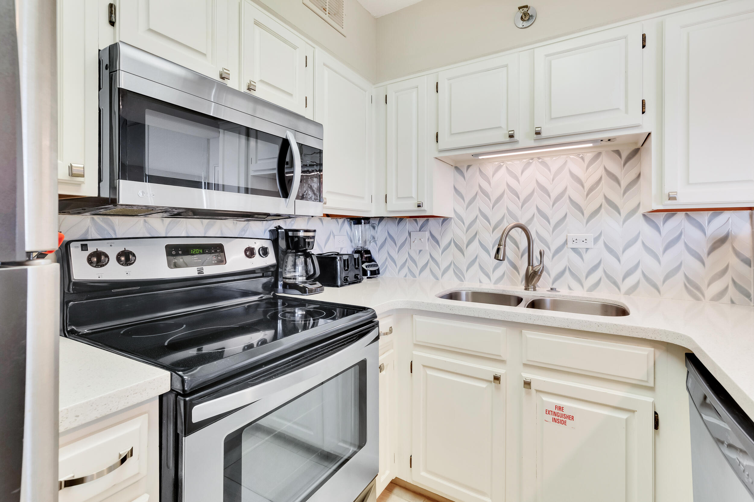 MAINSAIL CONDO PH 4 - Residential