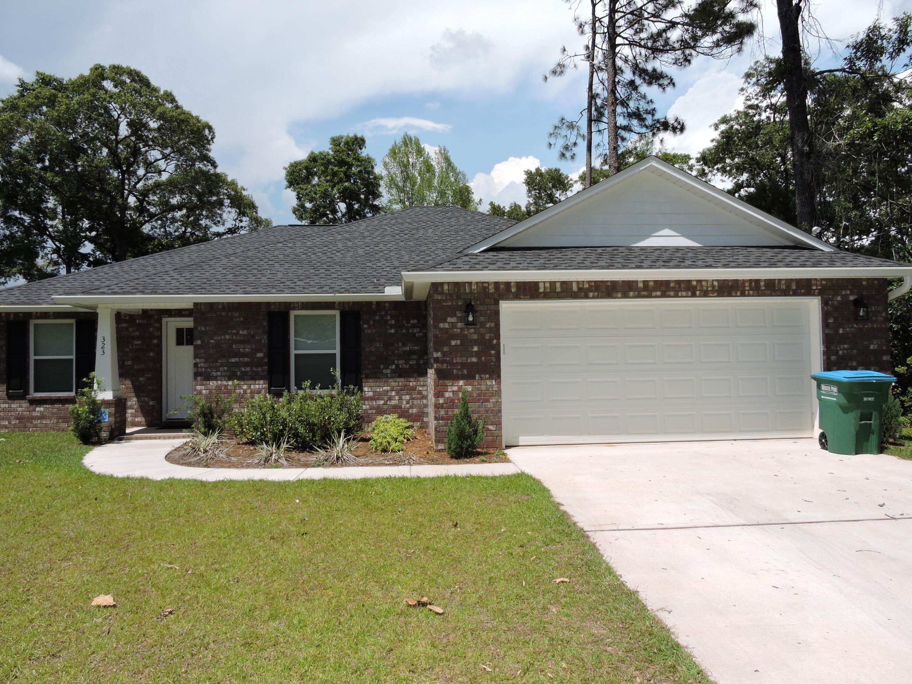 ADAMS POWELL - Residential Lease