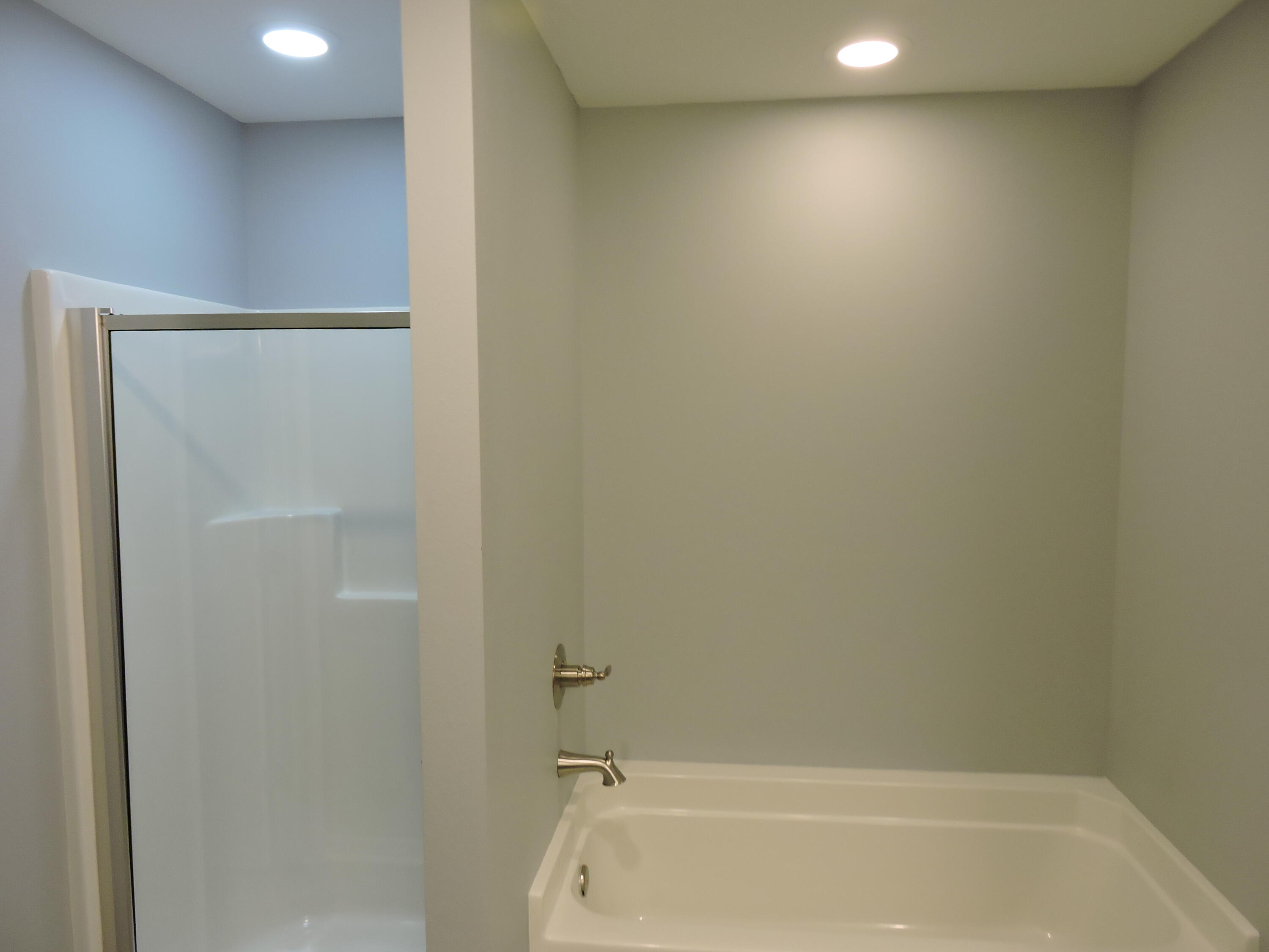 ADAMS POWELL - Residential Lease