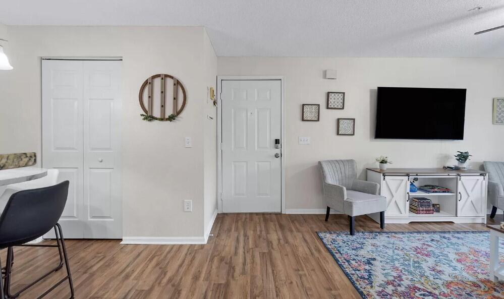 INDIAN LAKE - Residential