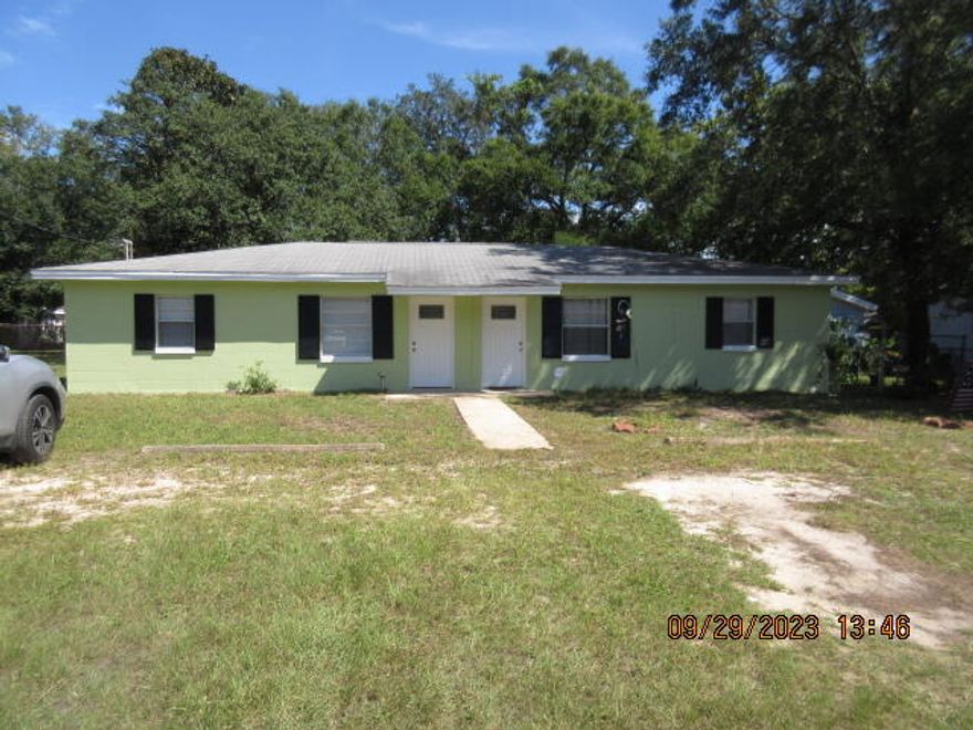 AVAILABLE NOW!!!! Freshly painted inside and out, New vinyl planking floors thru out for easy care!   New fridge.   2 bedrooms, 1 bath.   Located in the heart of Fort Walton Beach, Walking distance to Pryor and Choctawhatchee Hi.  Shopping, banks, gas station all nearby.  Call for a personal tour. 
NO PETS, NO SMOKING, NO VAPING!!!
Please note:  No washer/dryer or hook-up.