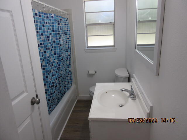 RACETRACK ROAD 1ST - Residential Lease