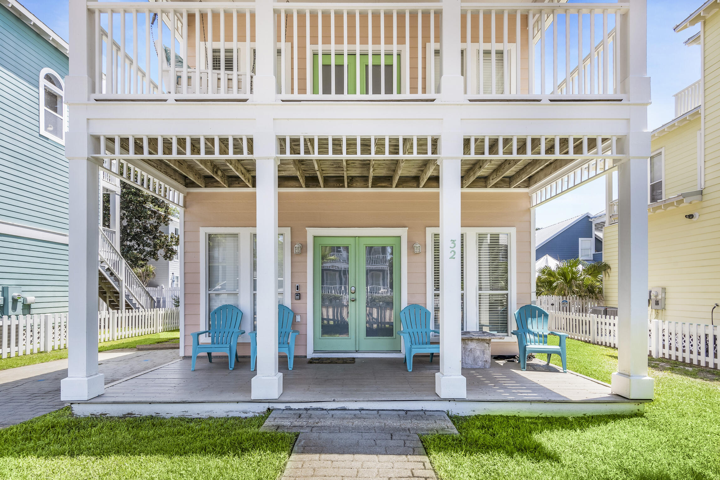 SUNRISE BEACH - Residential