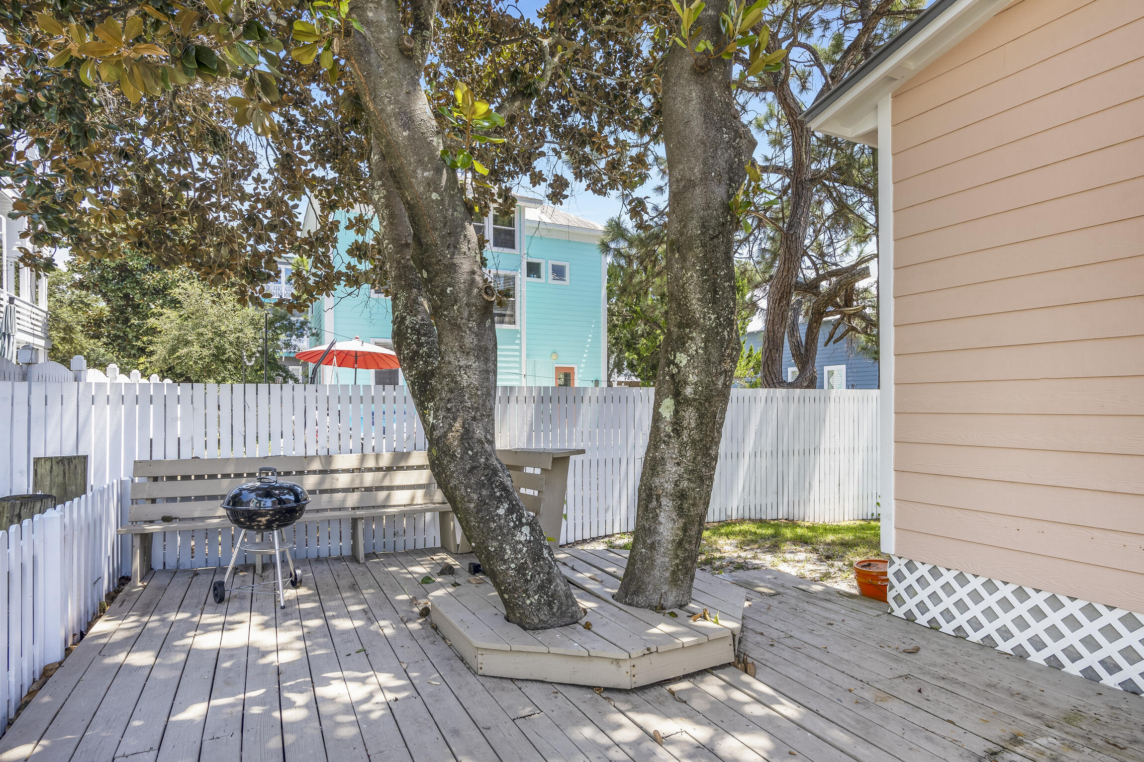 SUNRISE BEACH - Residential