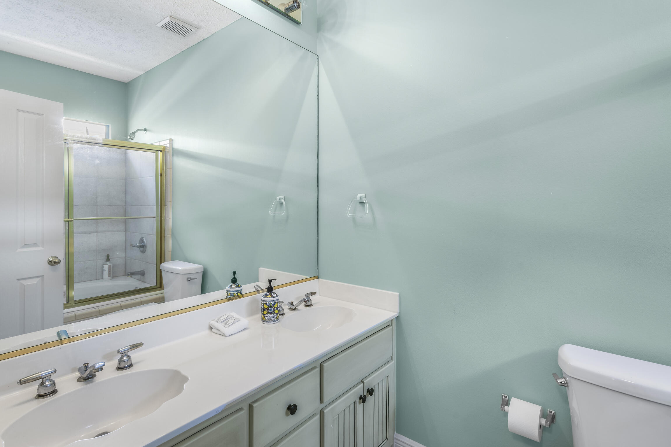 SUNRISE BEACH - Residential