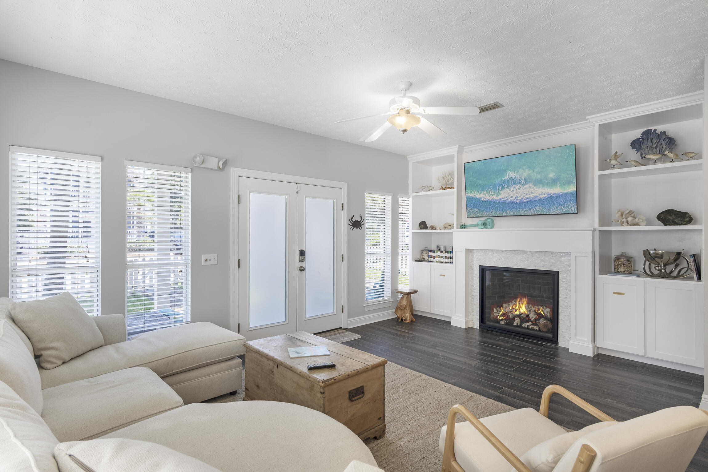 SUNRISE BEACH - Residential