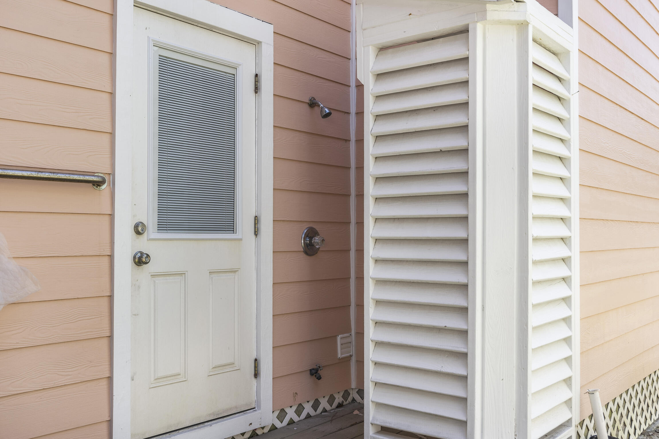 SUNRISE BEACH - Residential