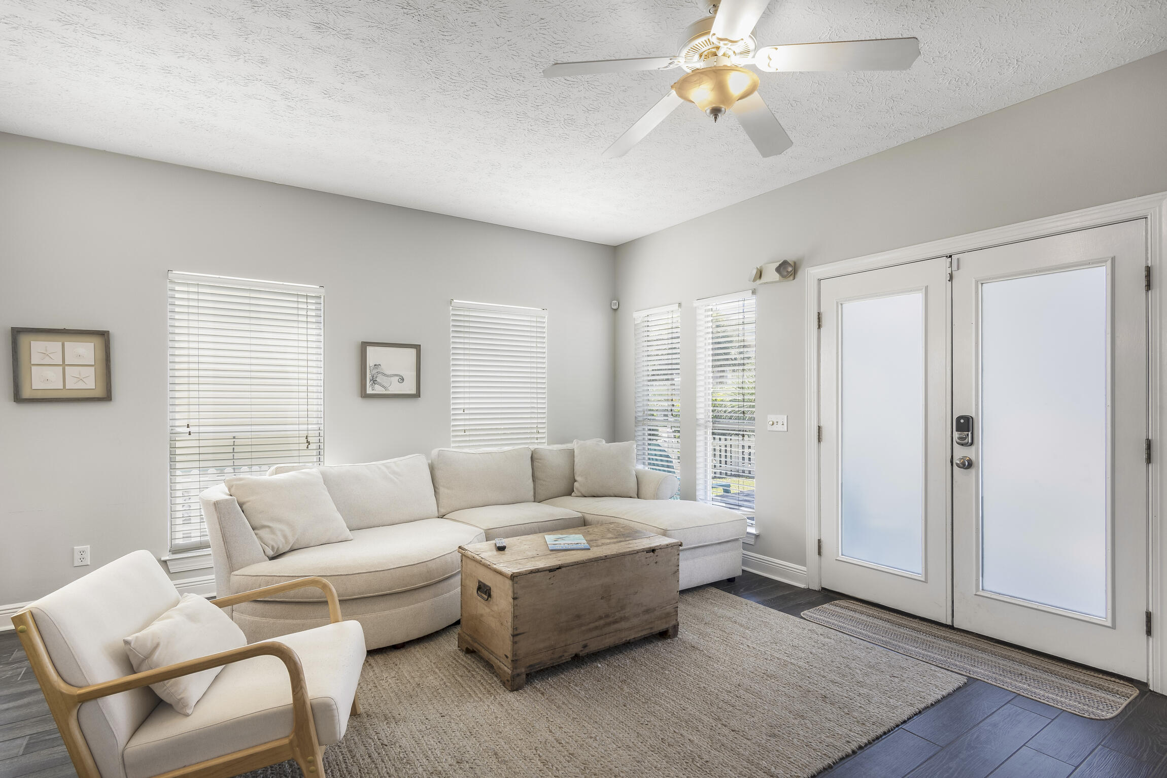 SUNRISE BEACH - Residential