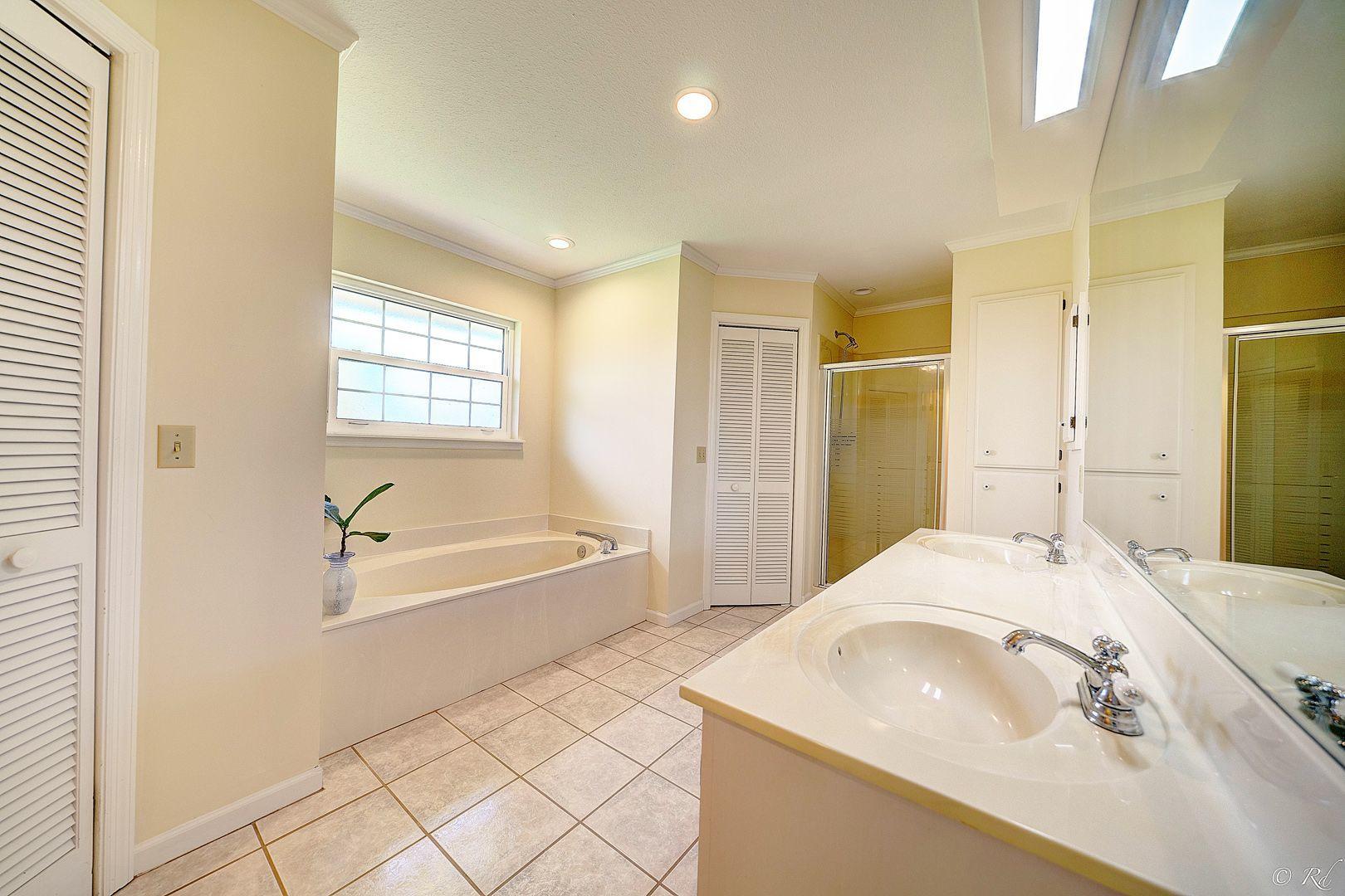 FOREST PARK - Residential