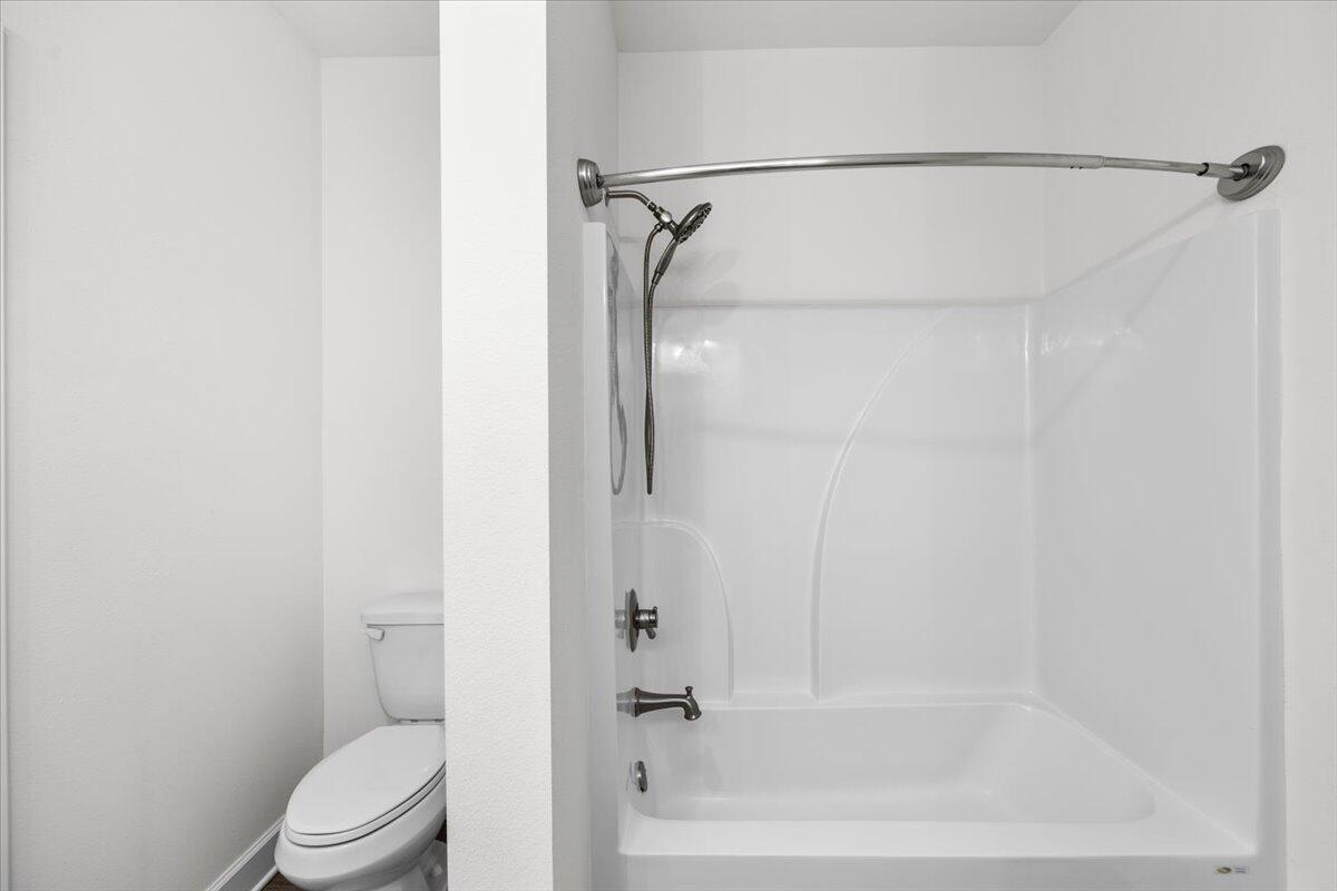 SOUNDSIDE SHORES - Residential